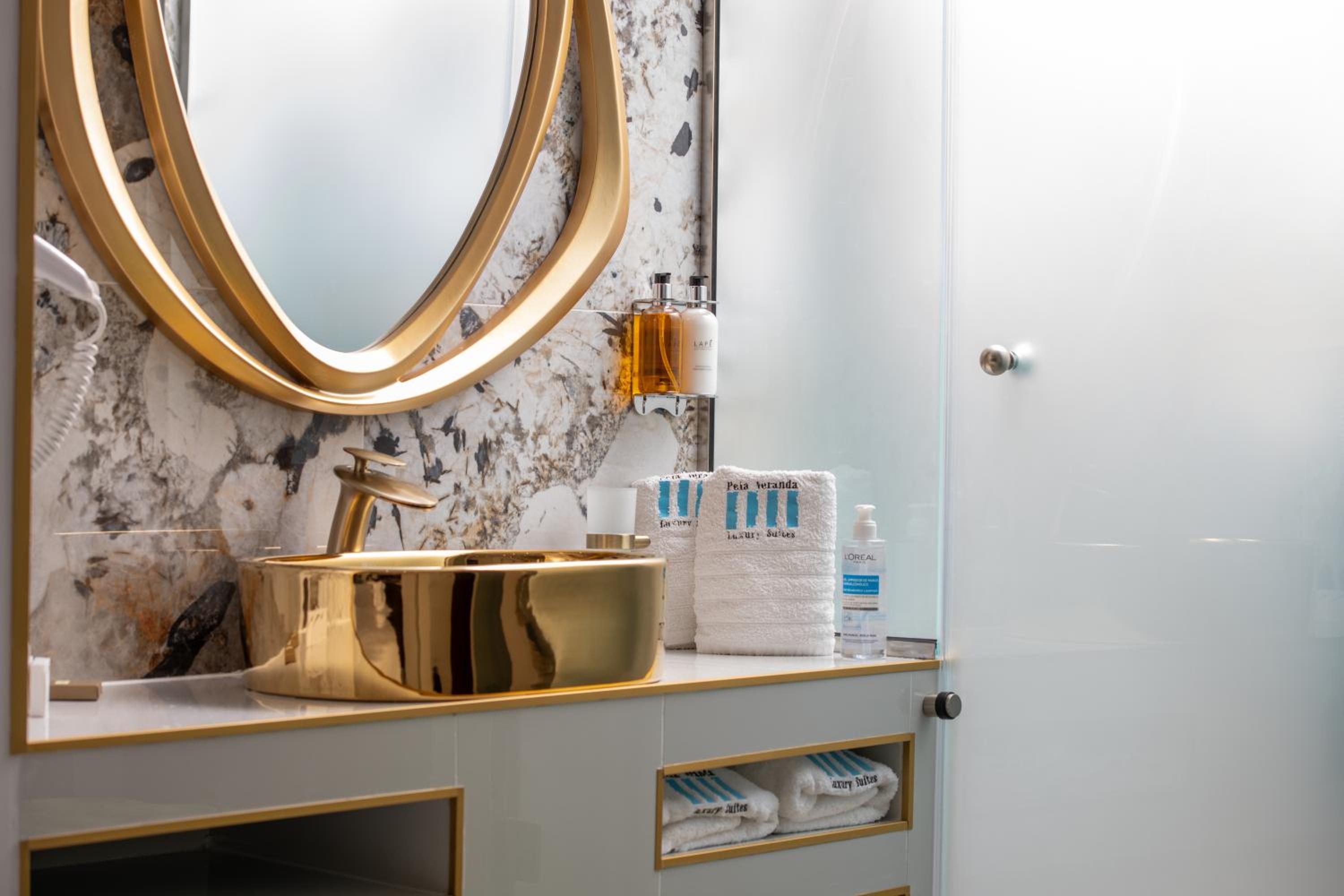 Superior Suite - Photo 6