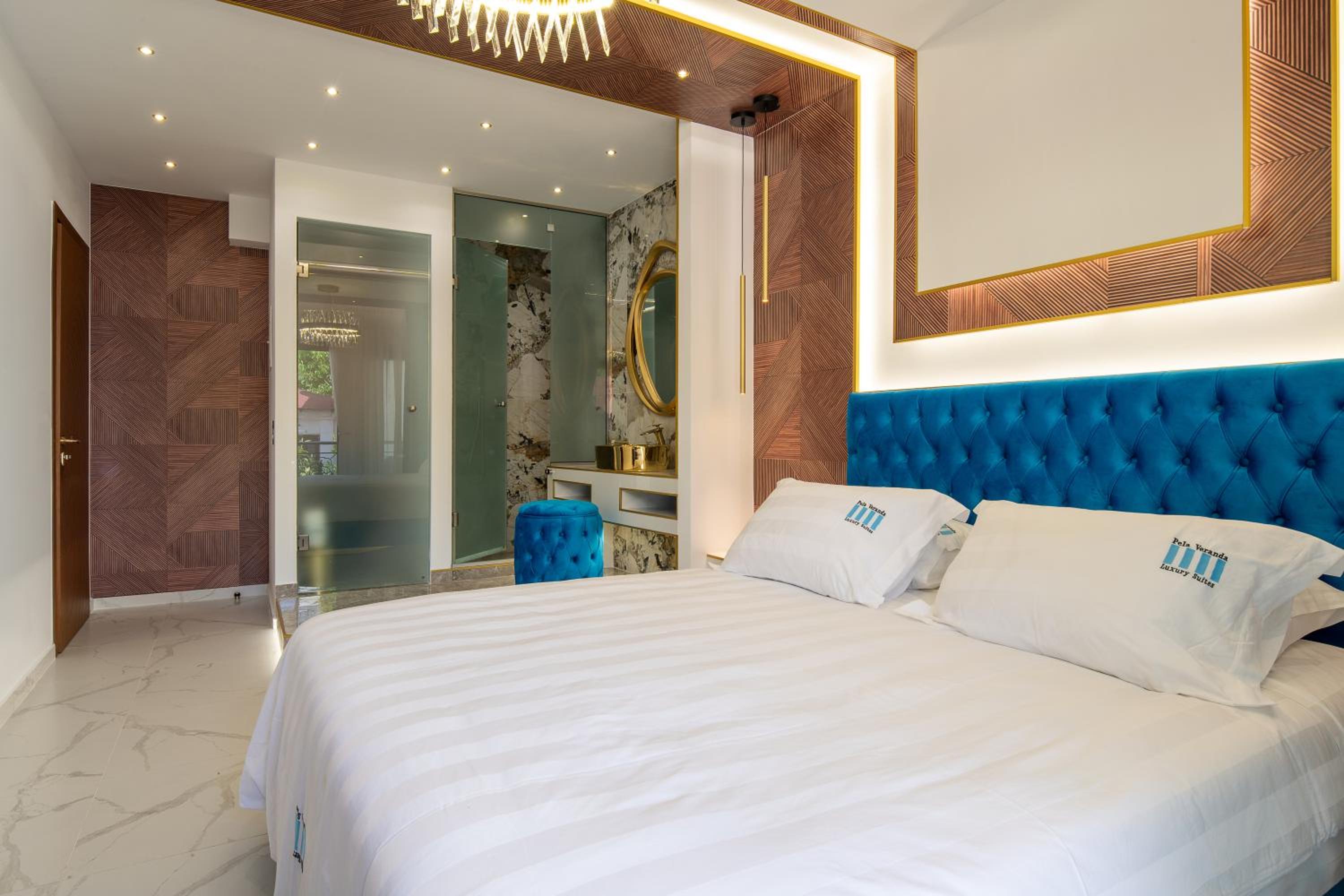 Superior Suite - Photo 3