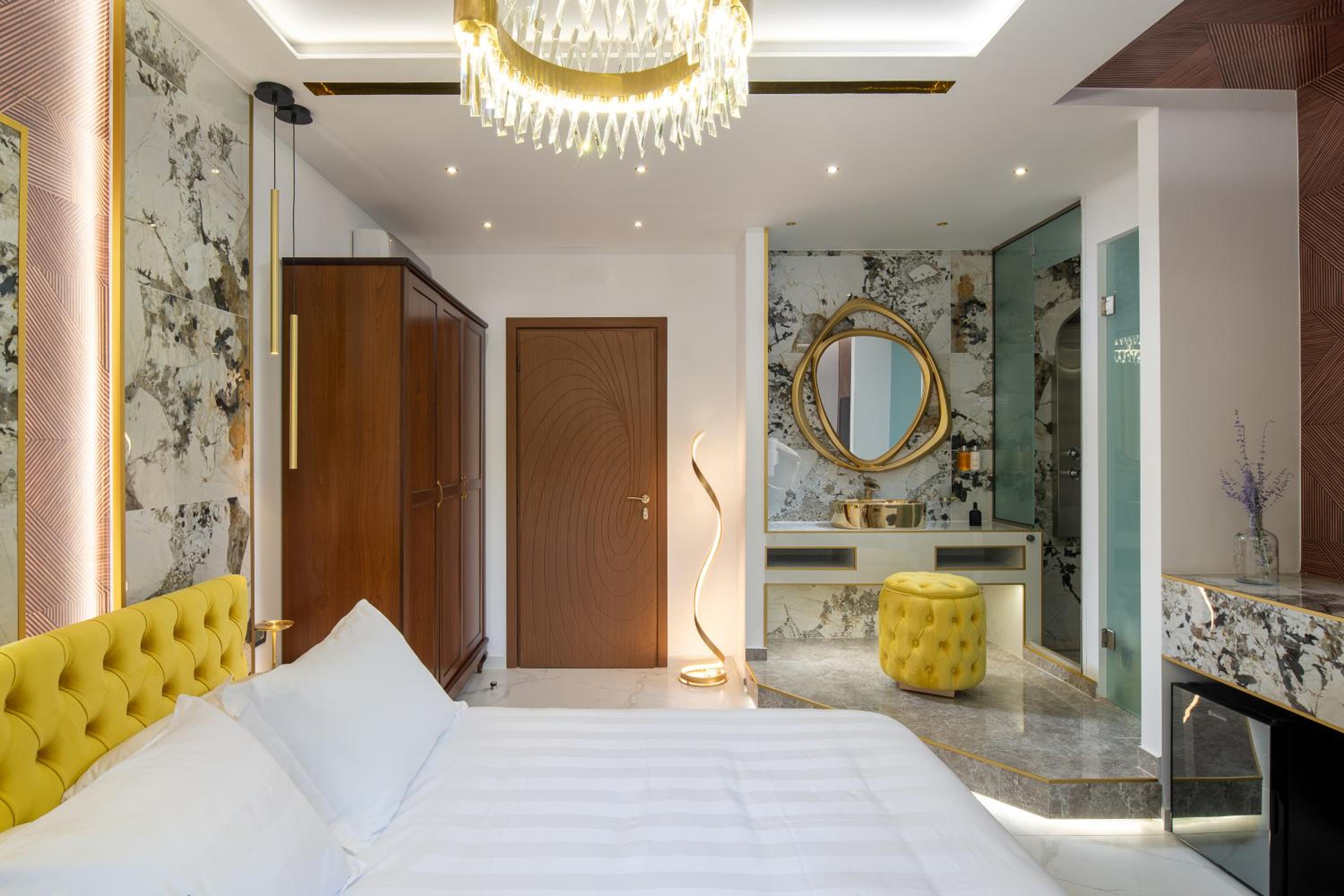 Deluxe Junior Suite - Photo 2