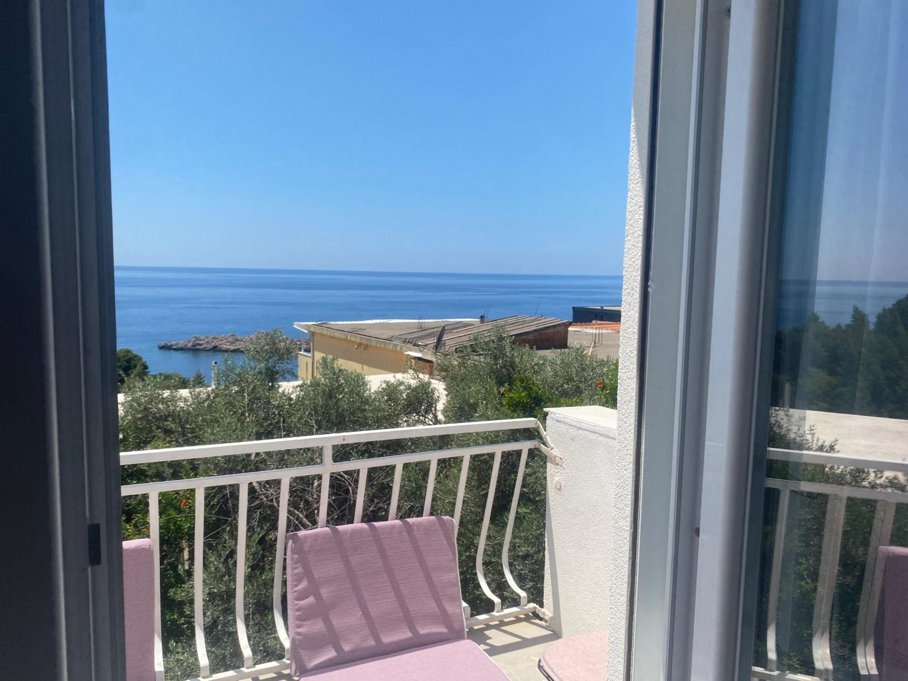 Apartment with Sea View photo 2