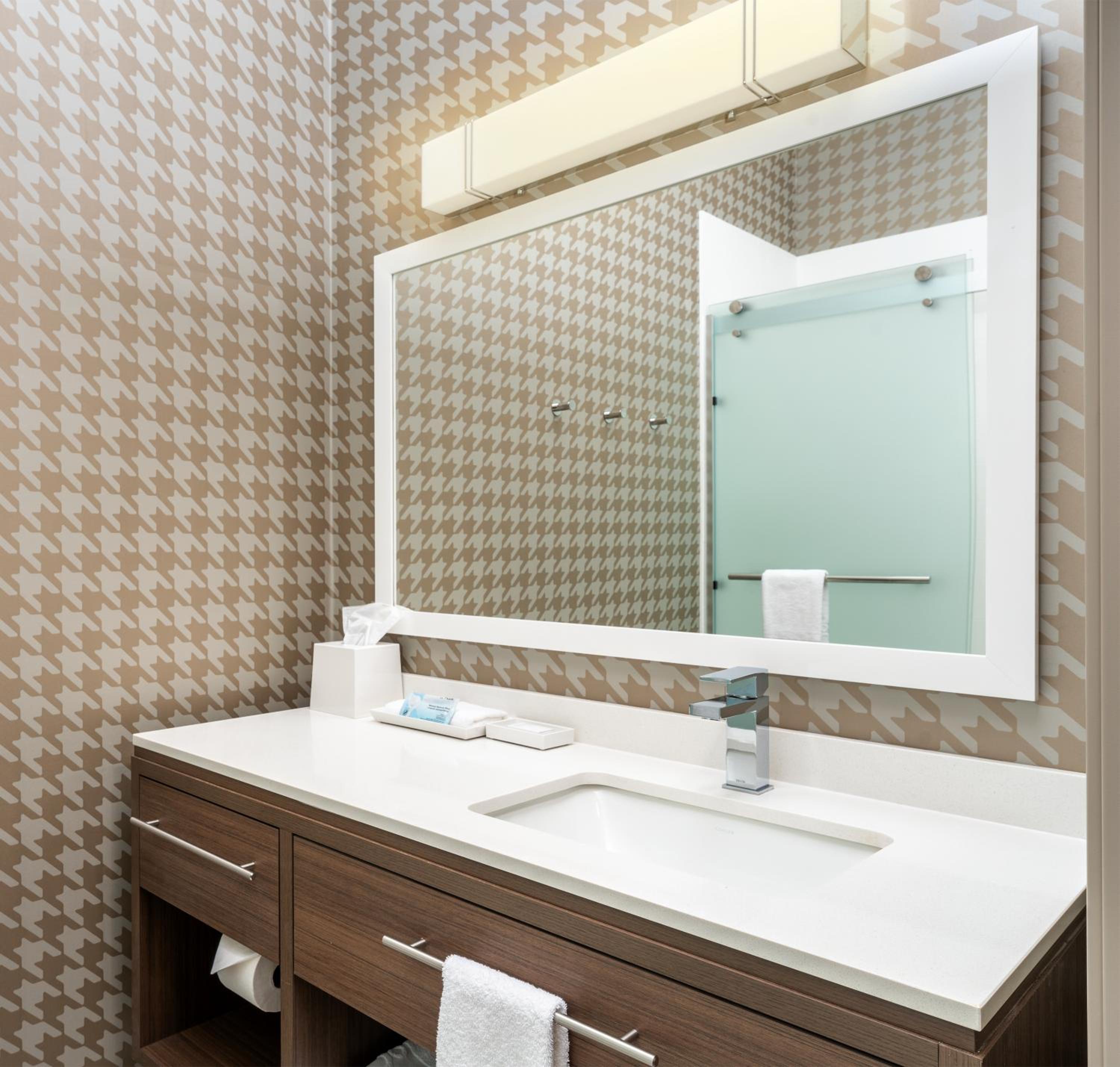 King Studio Suite - Photo 4