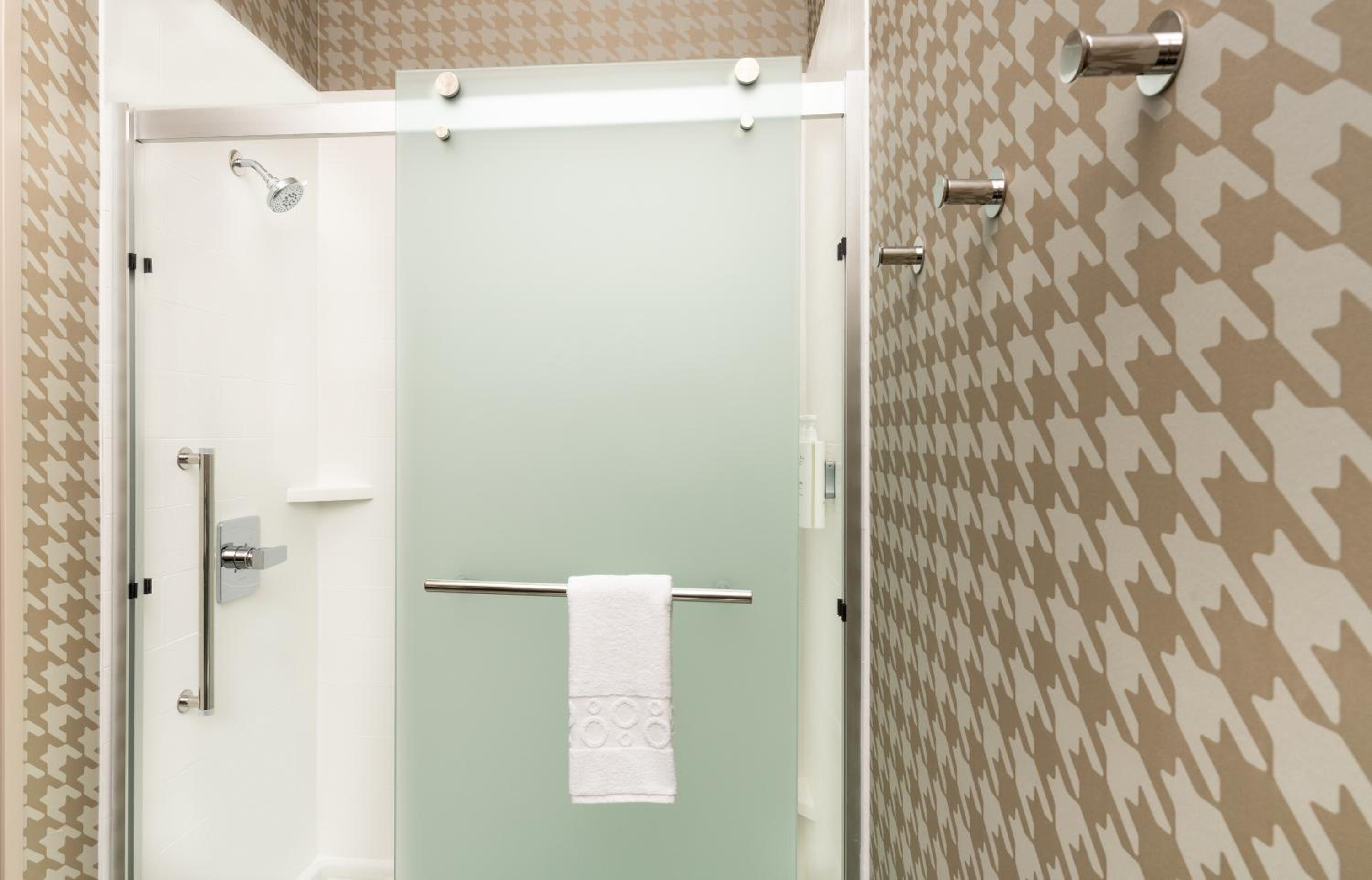 King Studio Suite - Photo 3
