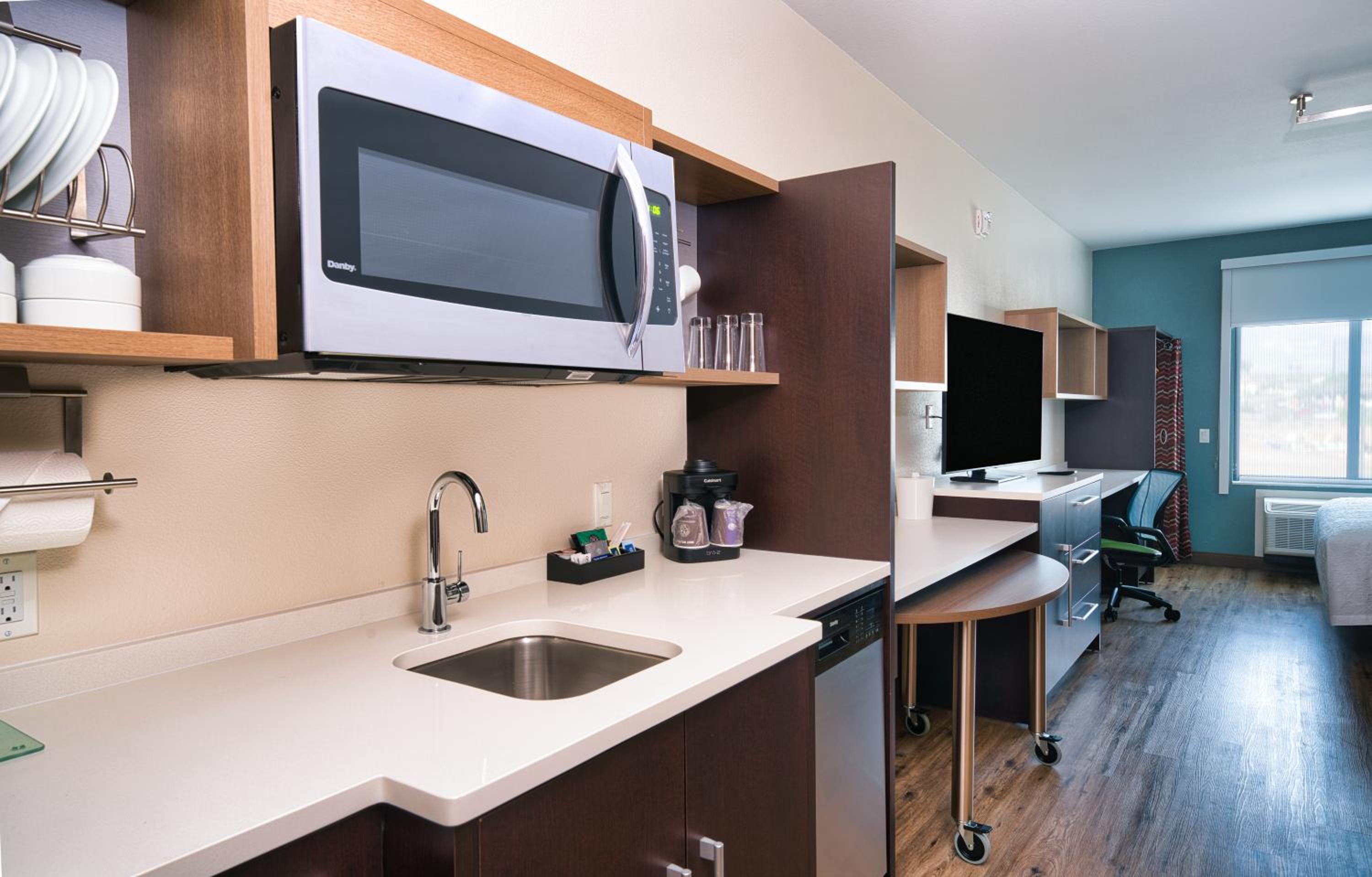 King Studio Suite - Photo 2