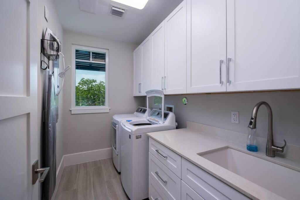 Three-Bedroom Villa photo 2
