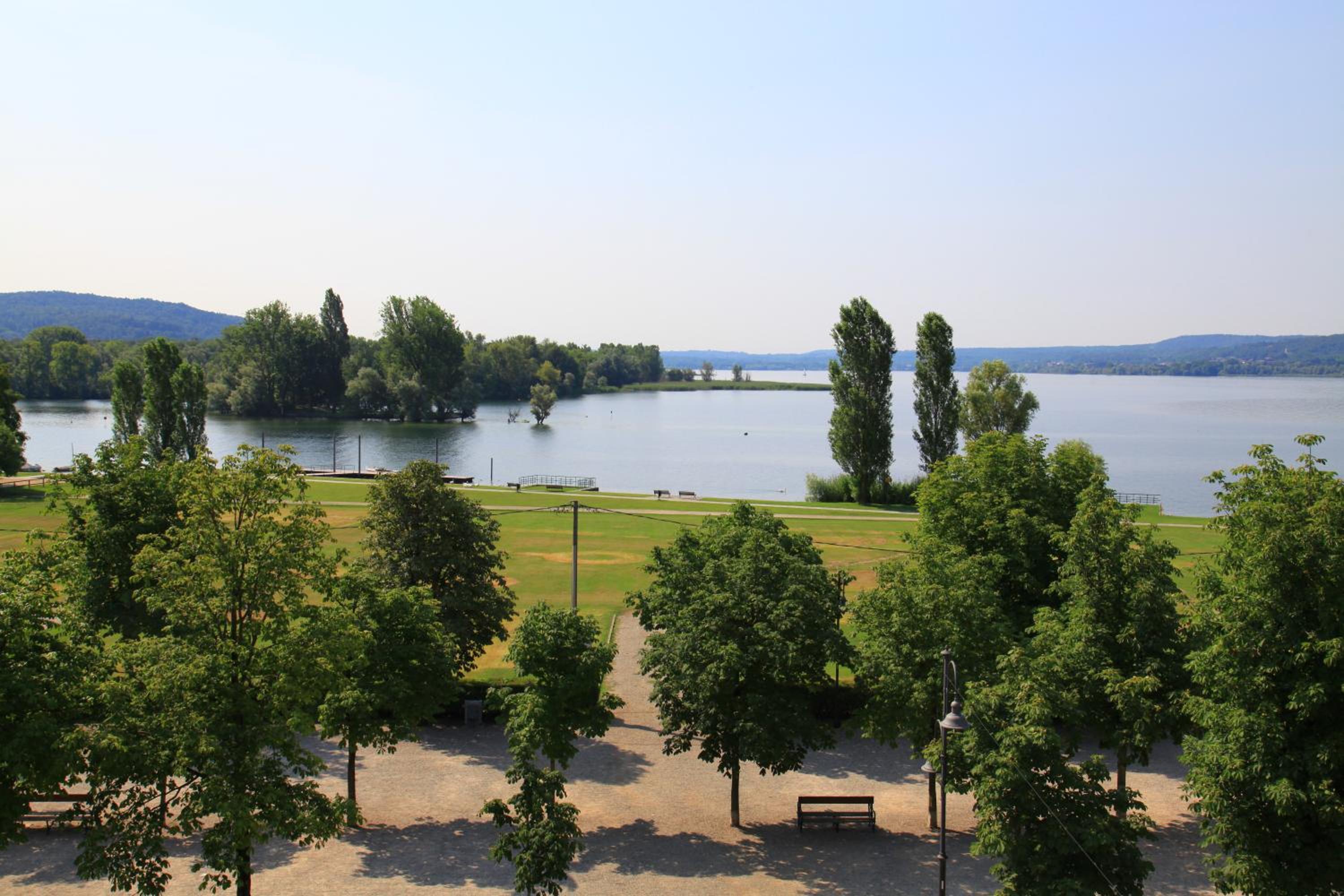 Suite with Lake View photo 3
