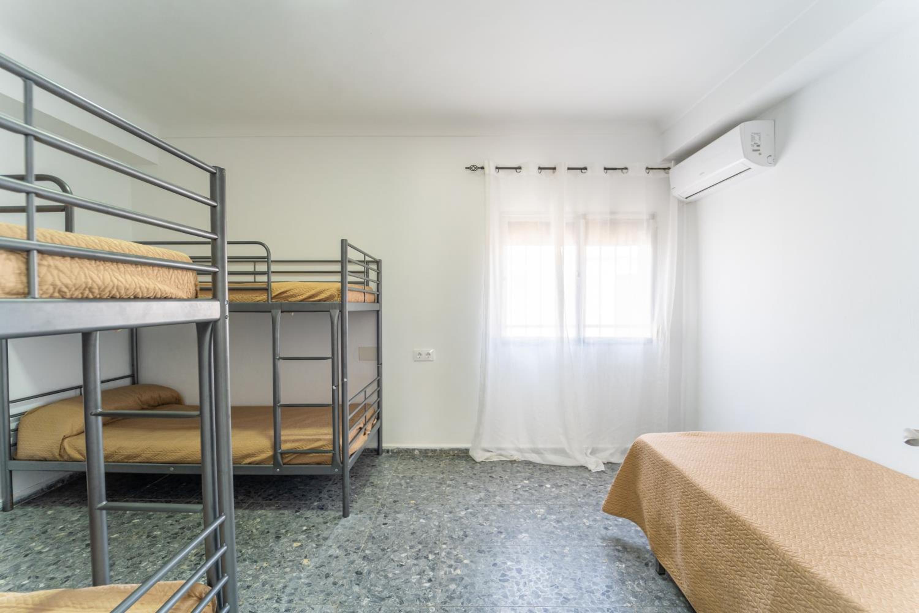Casa de cuatro habitaciones