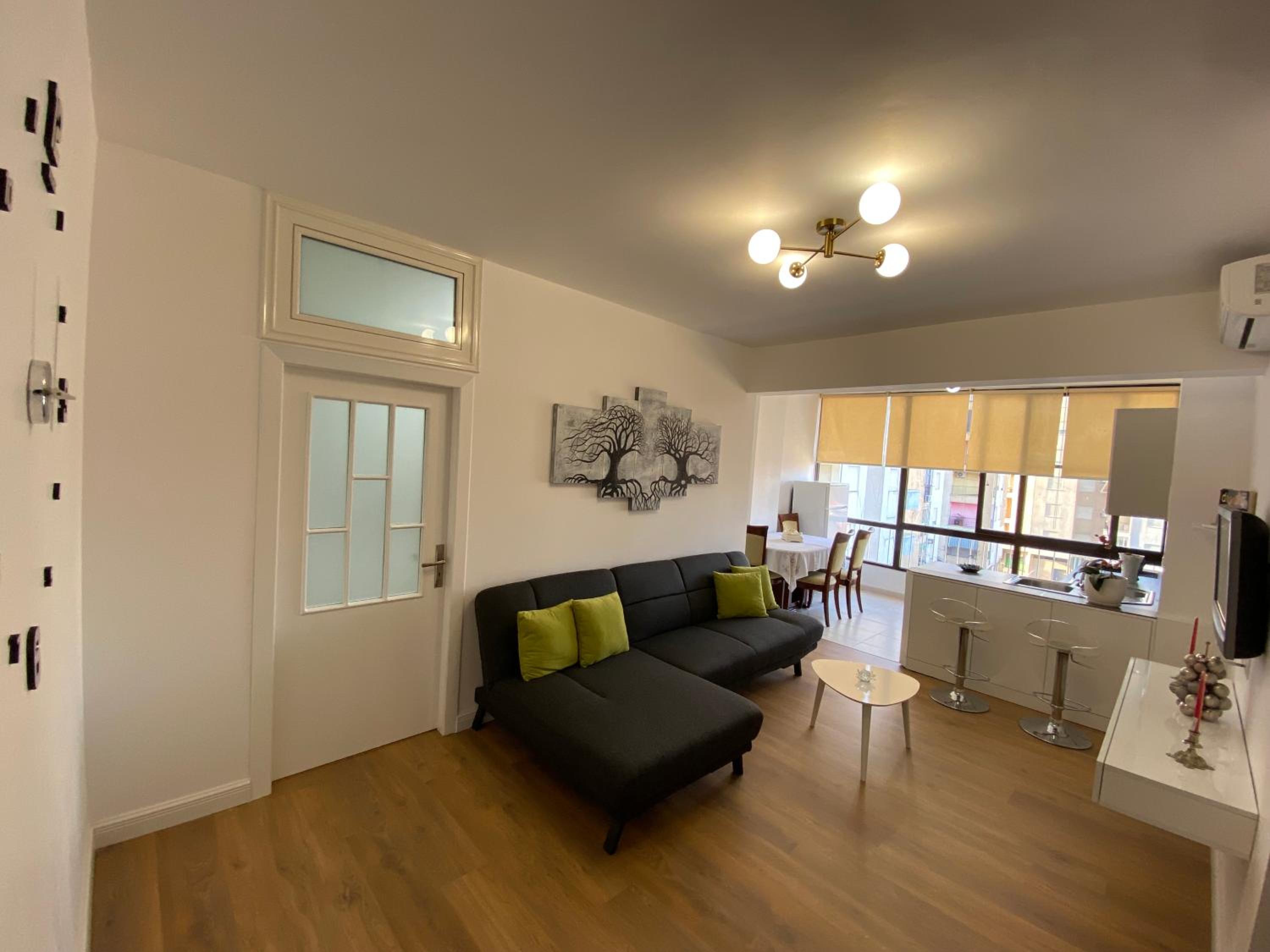 One-Bedroom Apartment