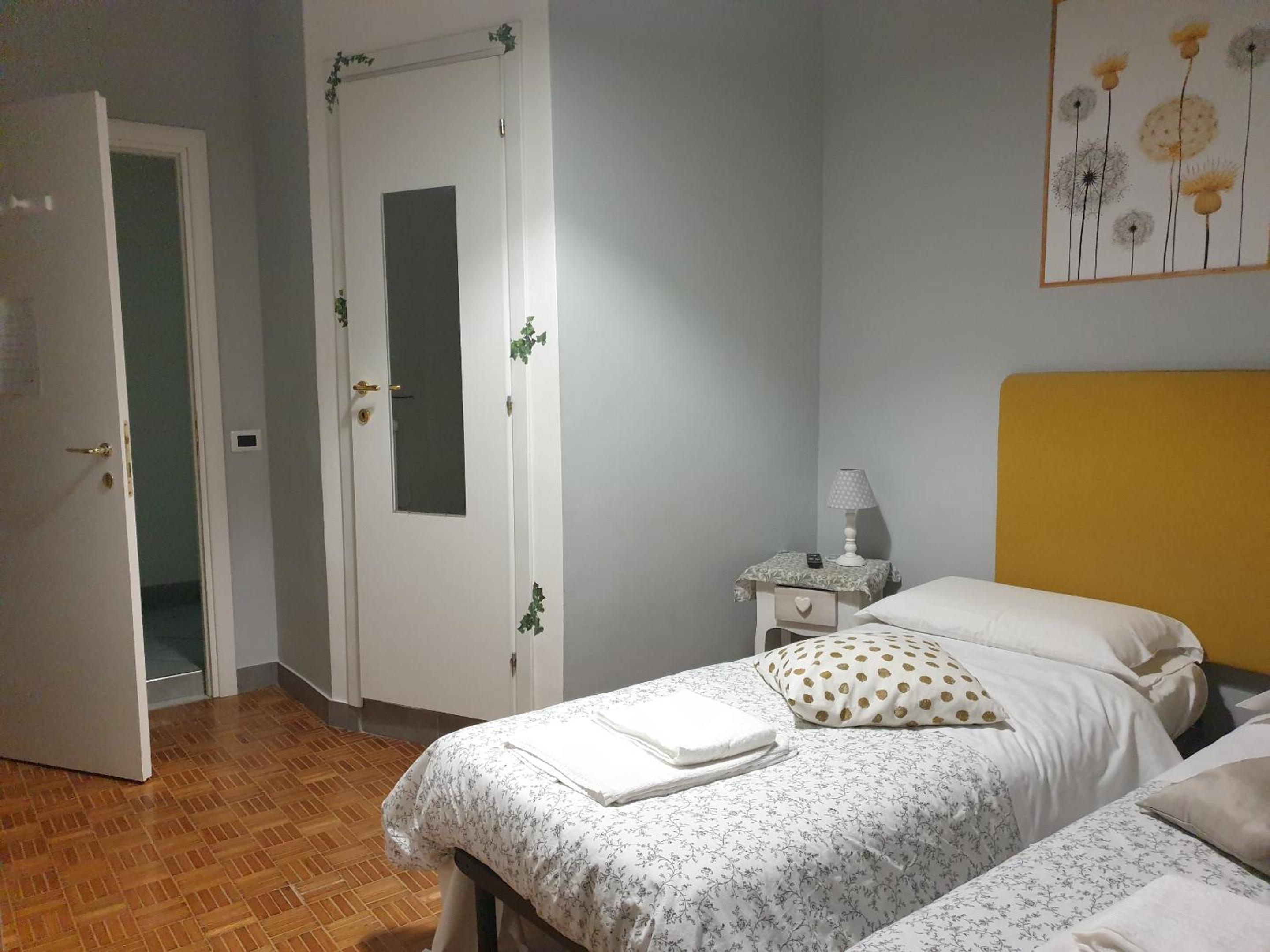 Twin Room with Balcony photo 3