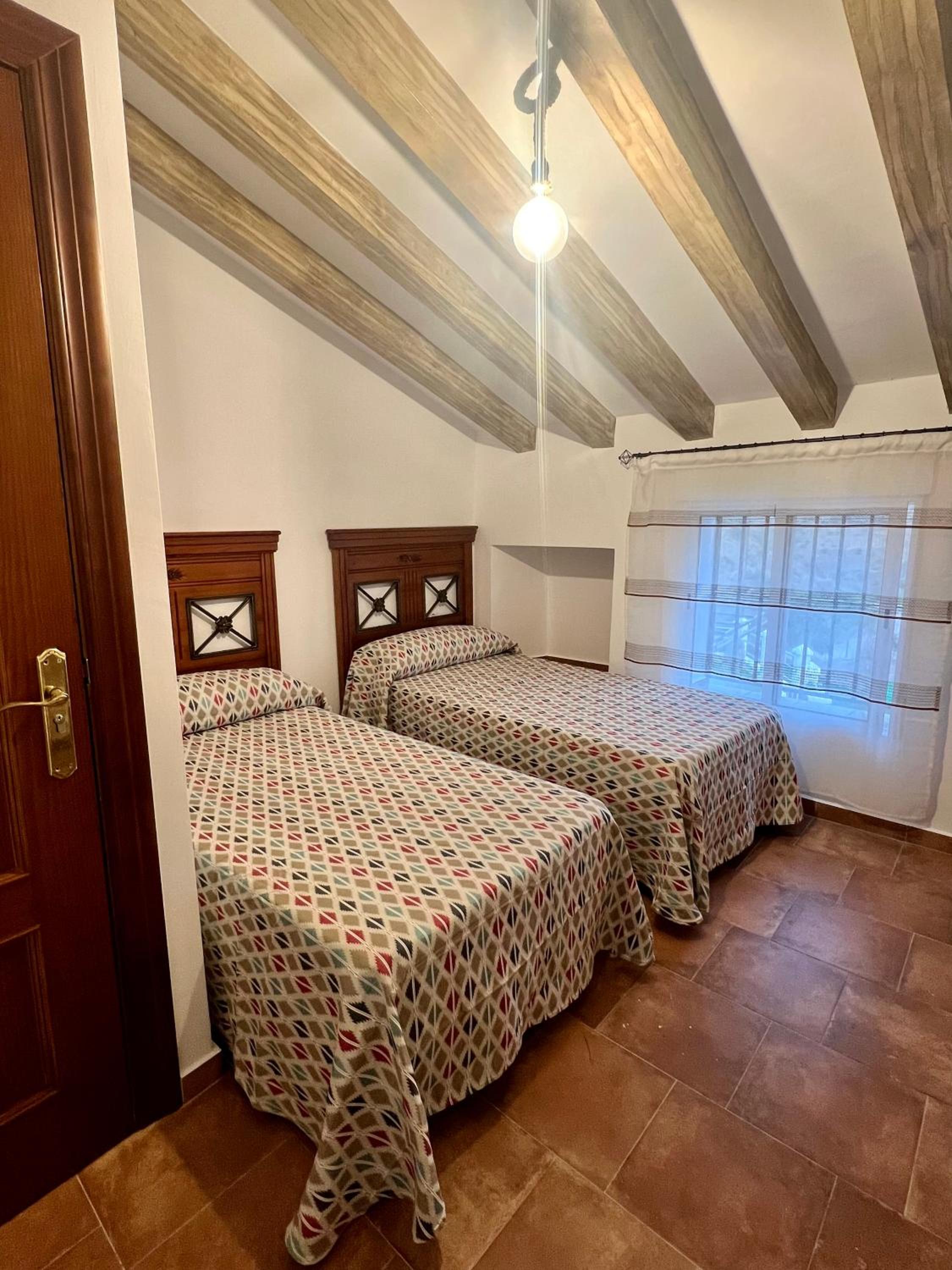Casa de cinco habitaciones