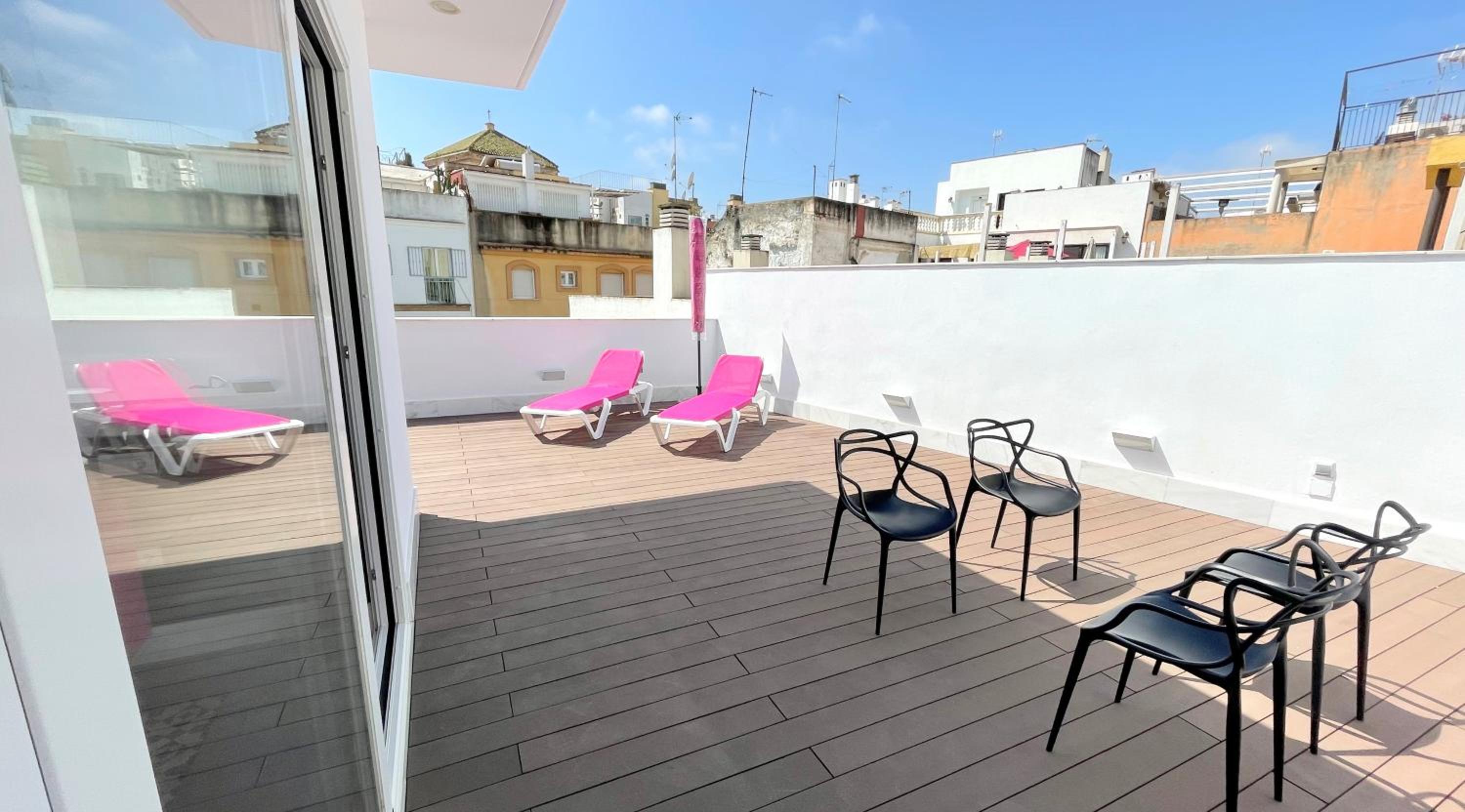 Penthouse Apartment - Photo 5