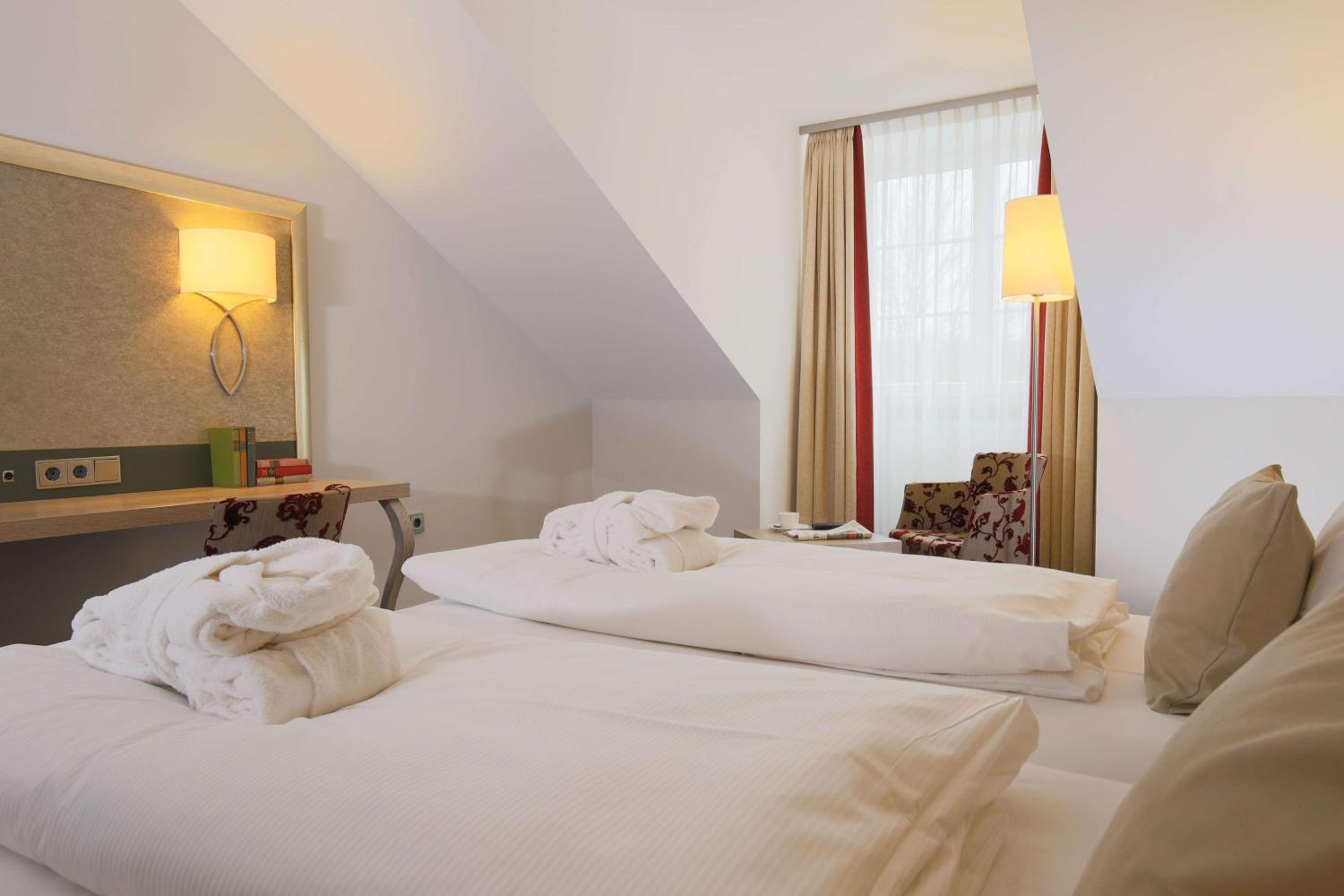 Classic Room with Air Conditioning - Photo 5
