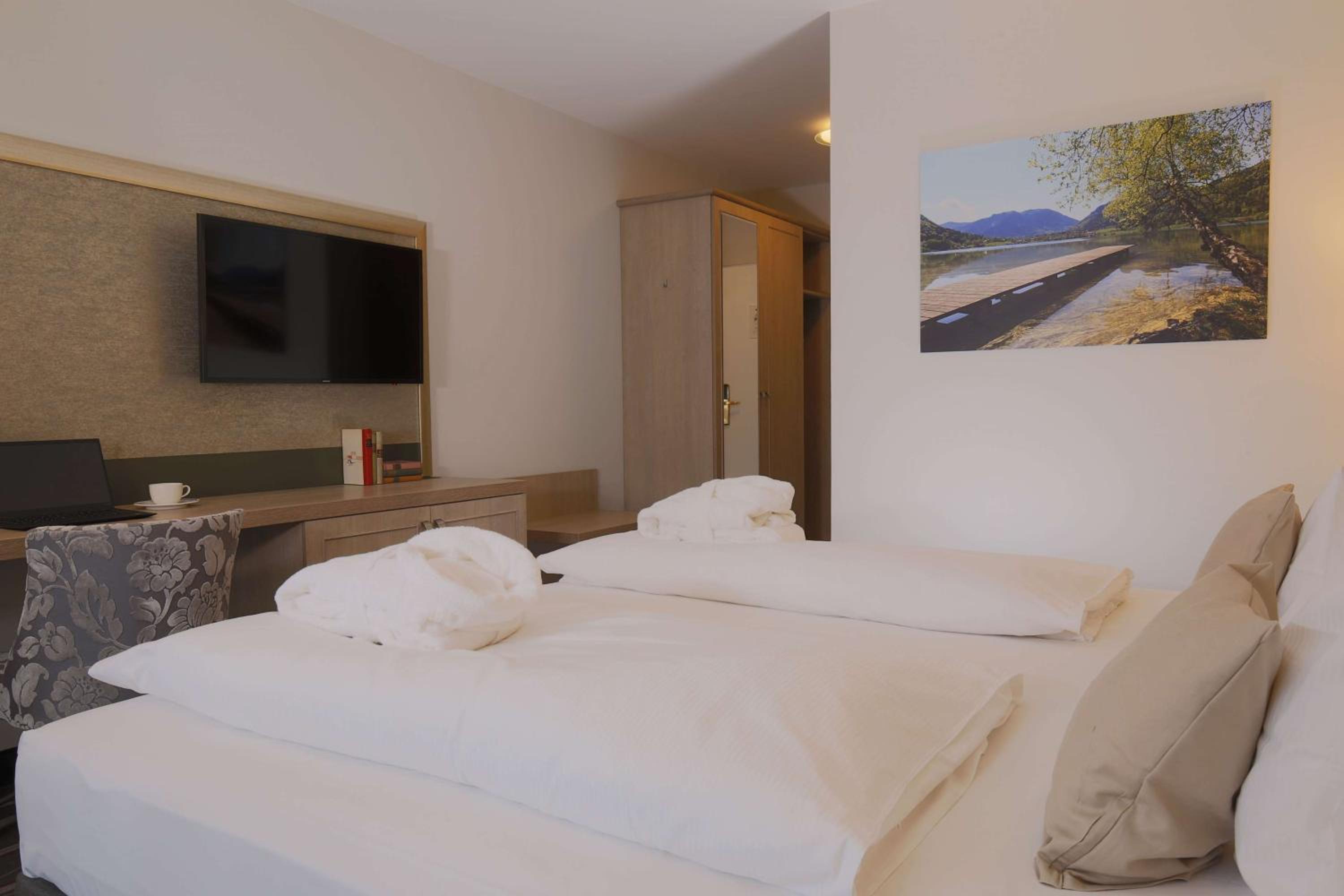 Comfort Room with Balcony or Terrace - Photo 5