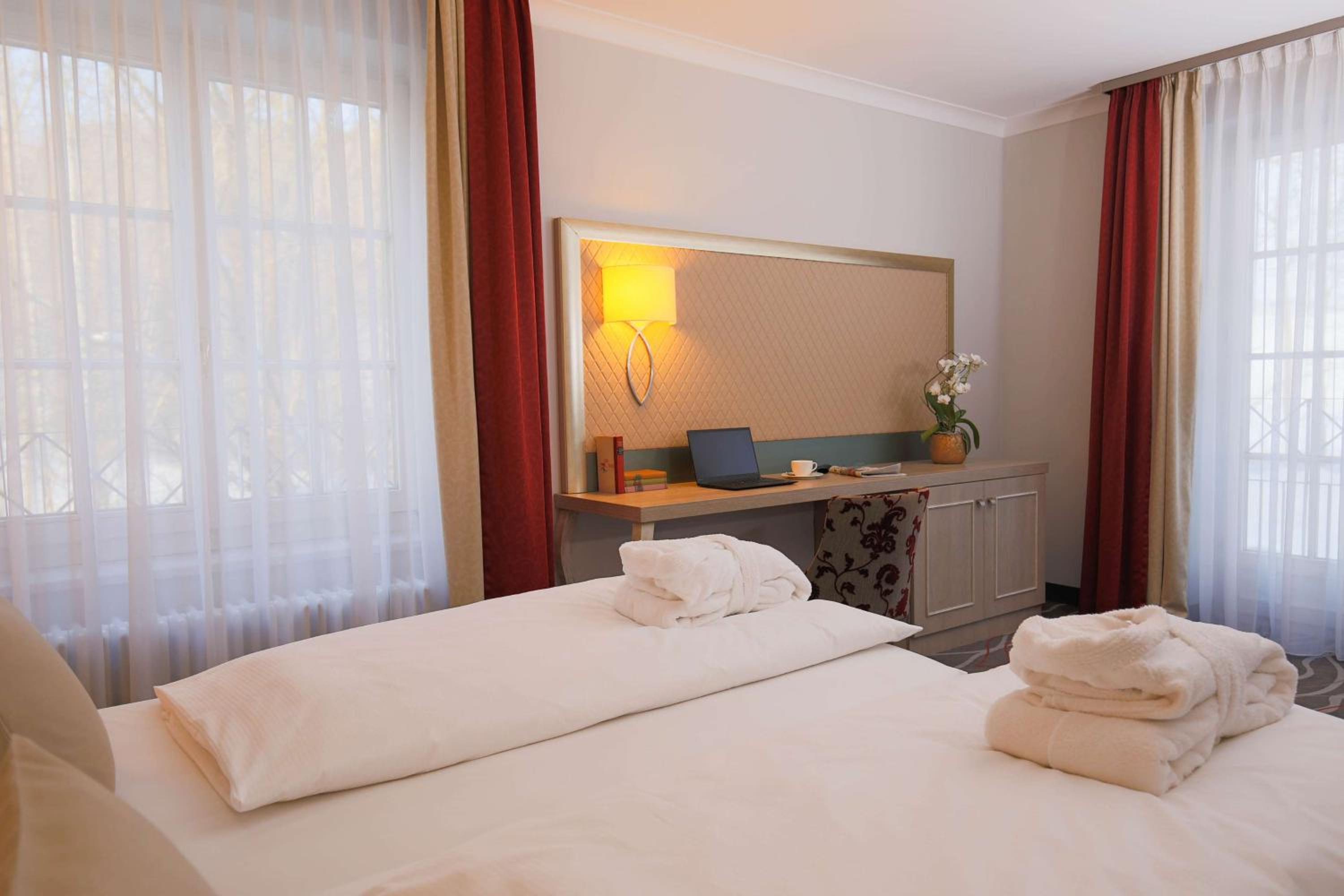 Junior Suite With Air Conditioning - Photo 8