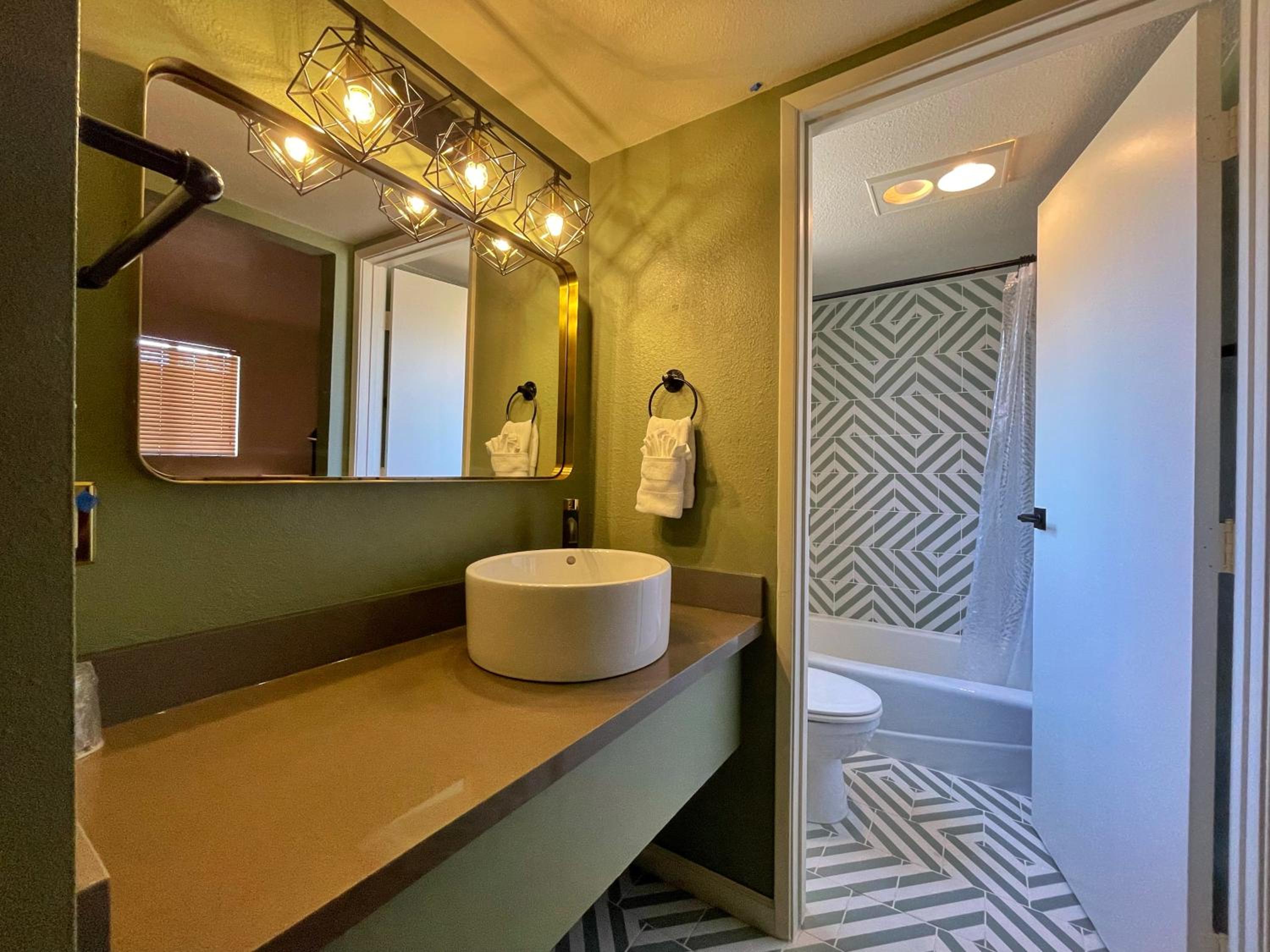 Deluxe Double Studio - Photo 11