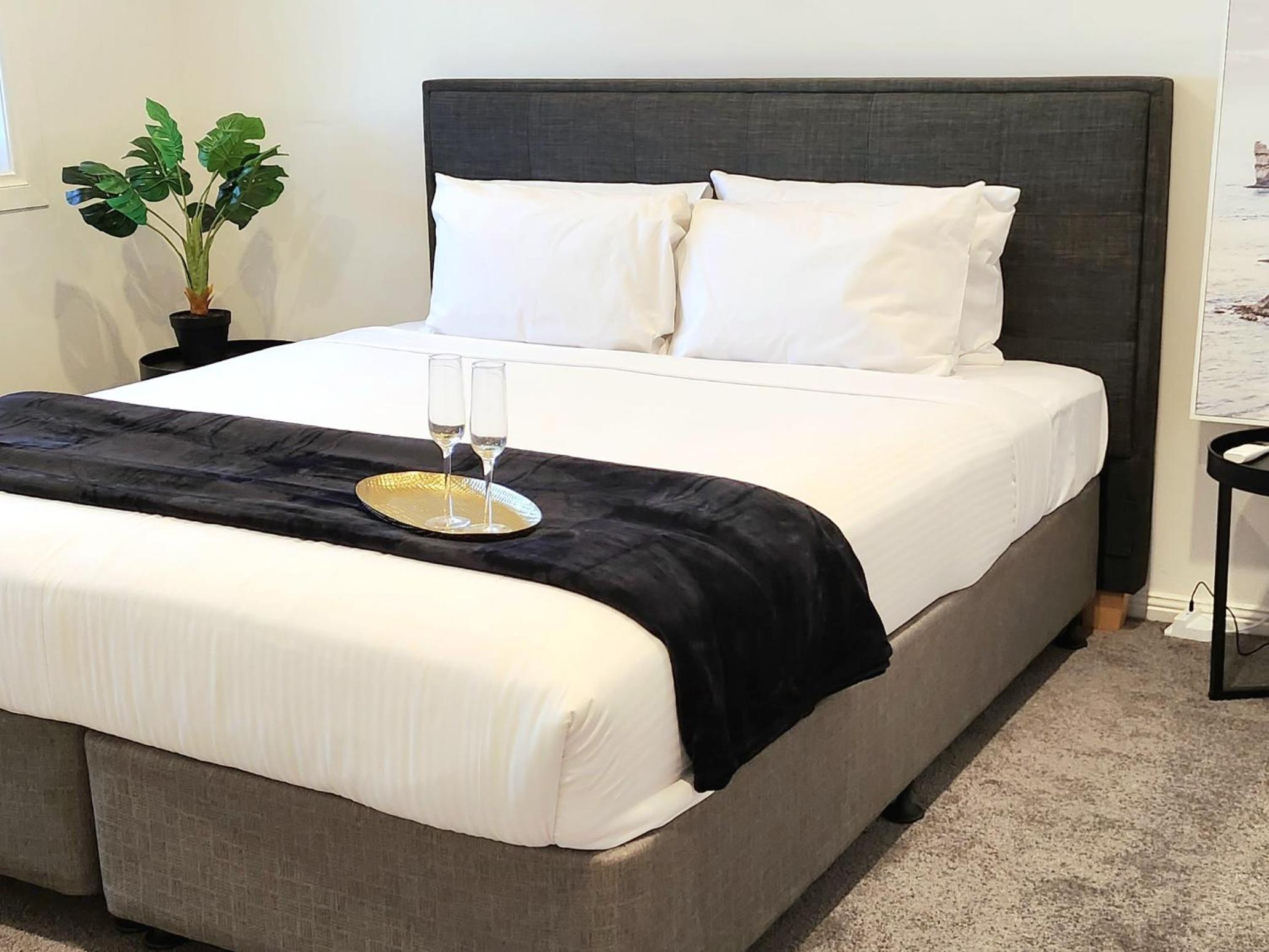 Deluxe Double Room with Balcony and Sea View