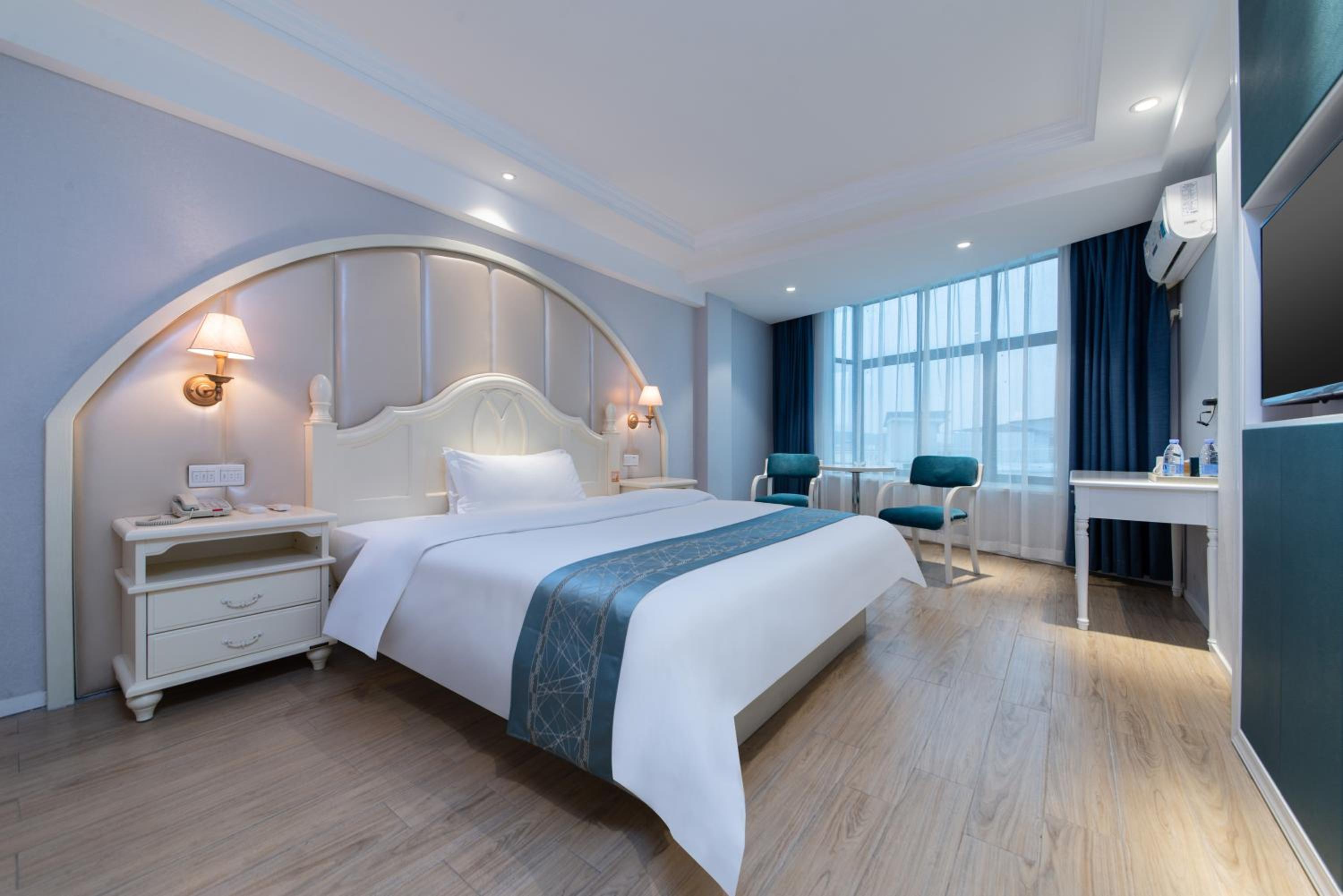 Double Room with Theme