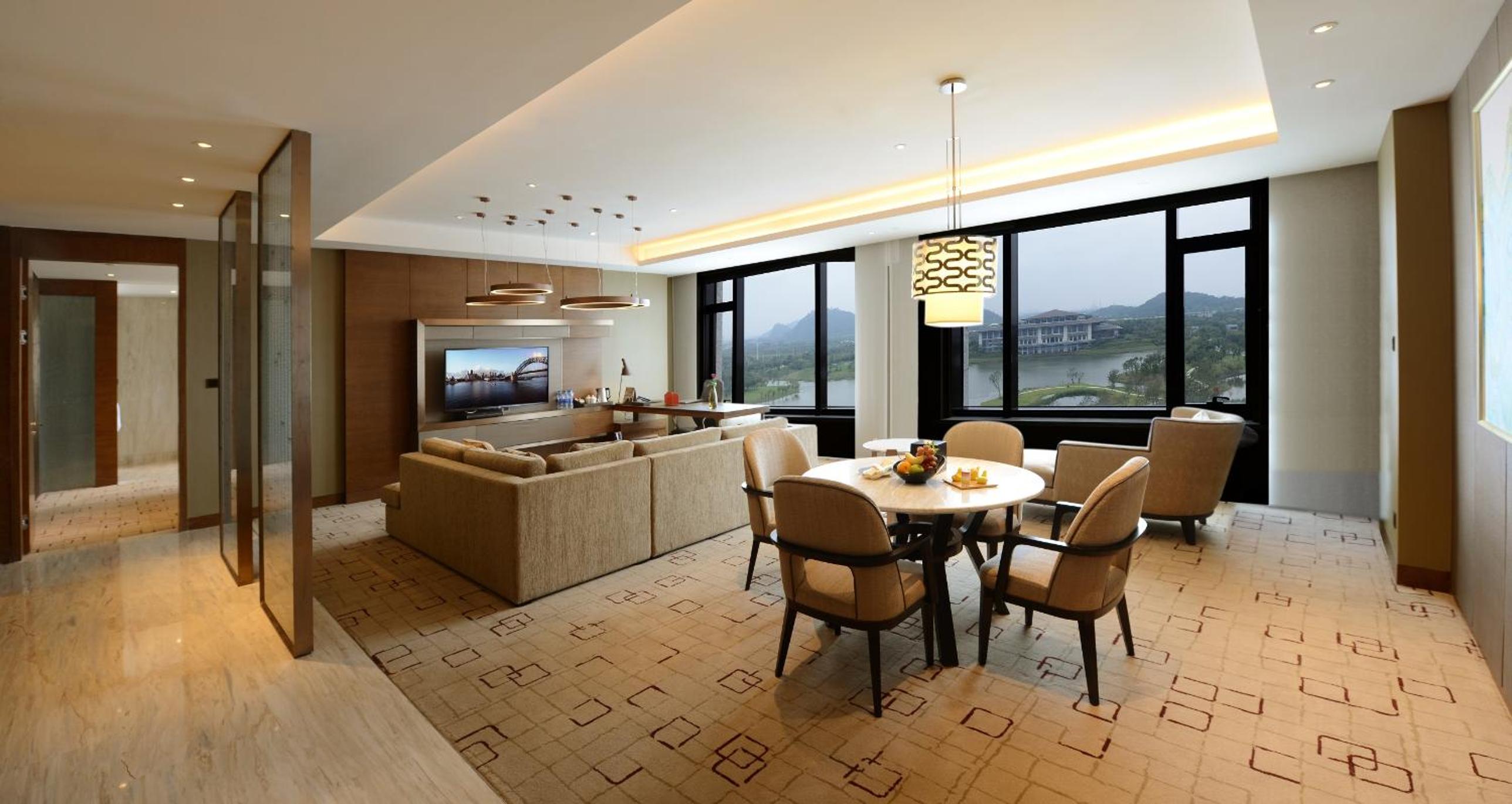 One-Bedroom Suite with River View