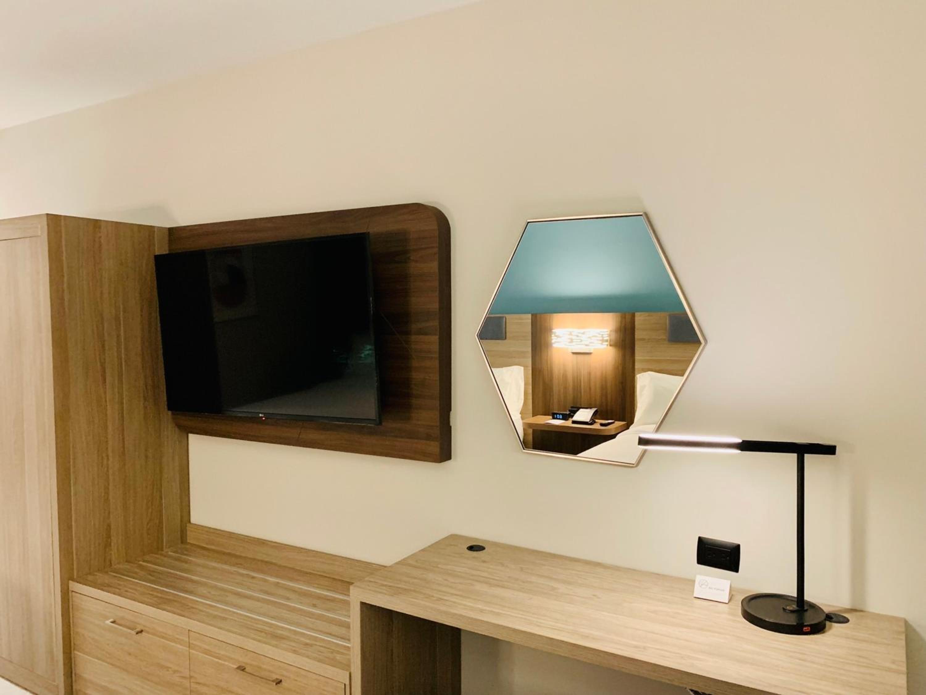 Standard King Room - Photo 3