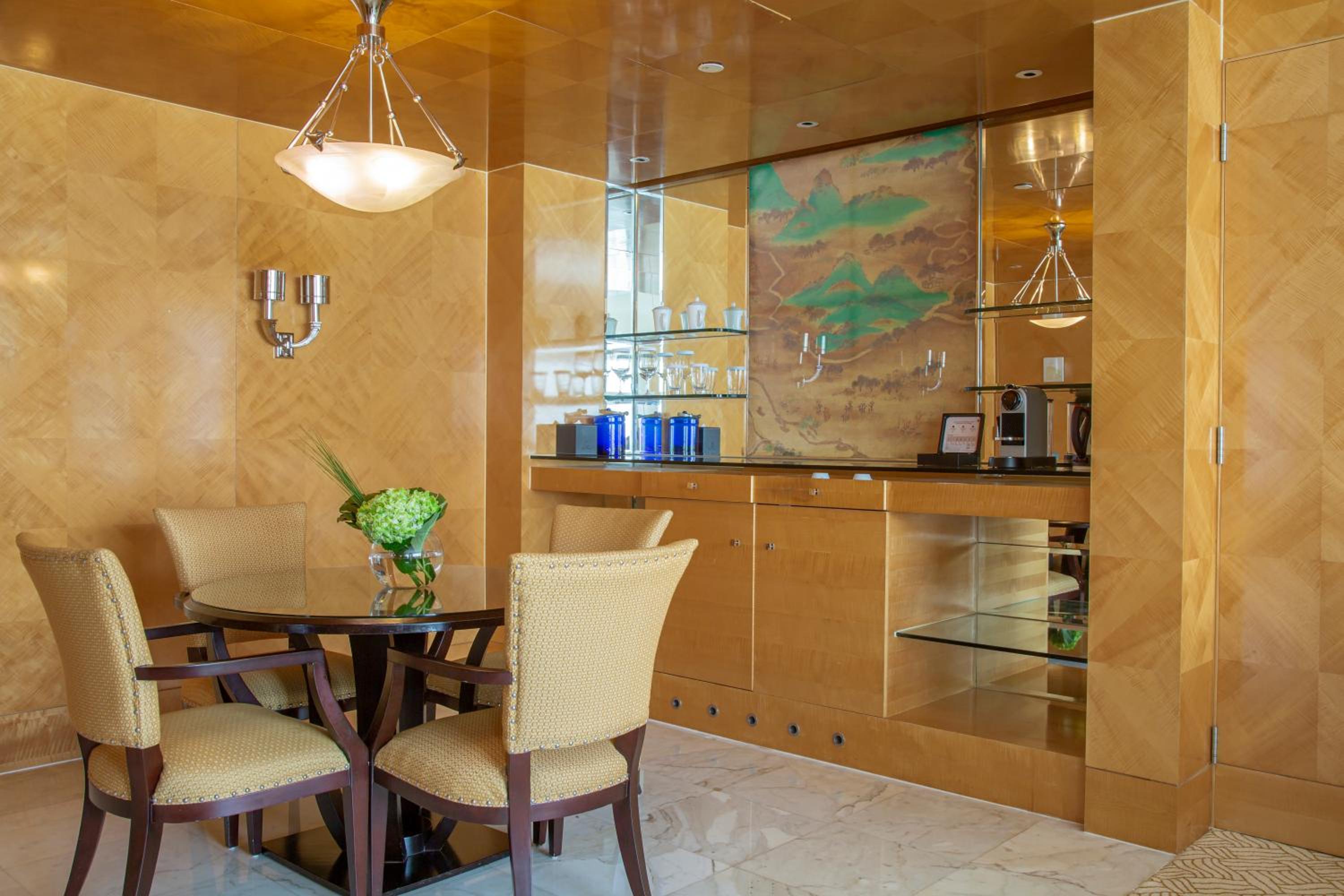 Executive Club Room King, Club lounge access, Guest room photo 3