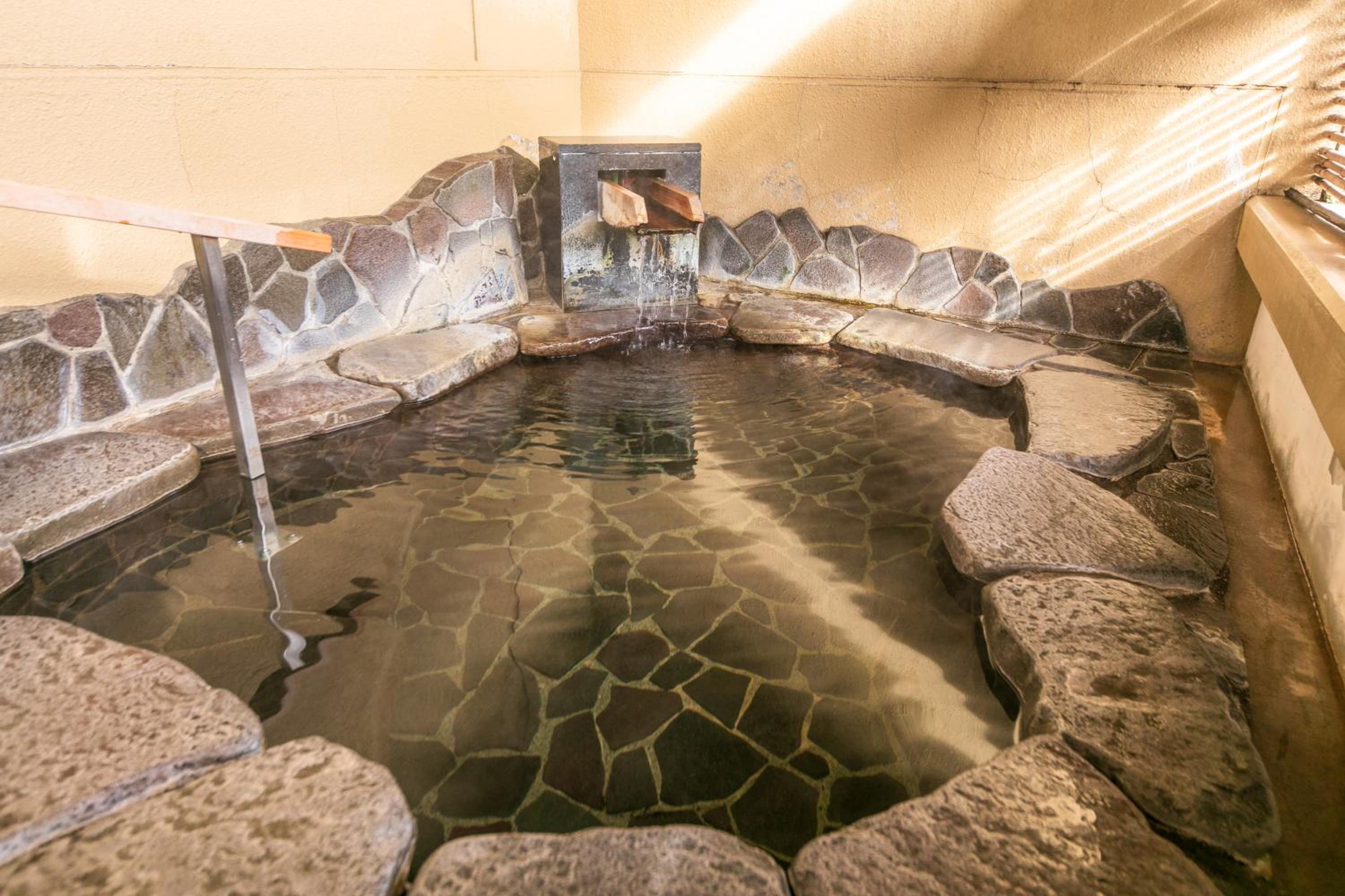 Japanese-Style Room with Open Air Bath - Photo 5