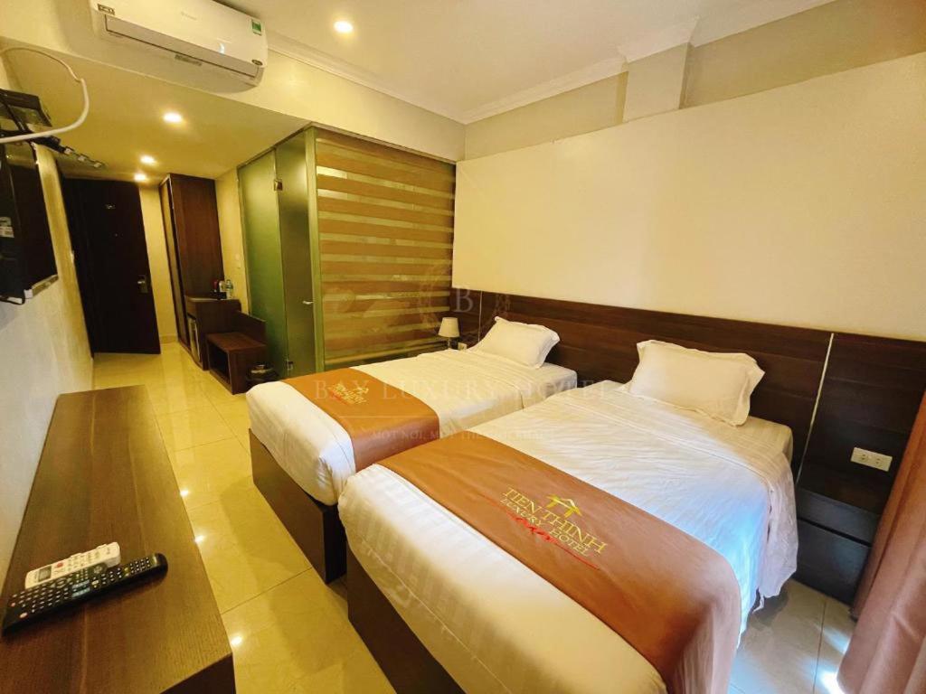 Standard Queen Room