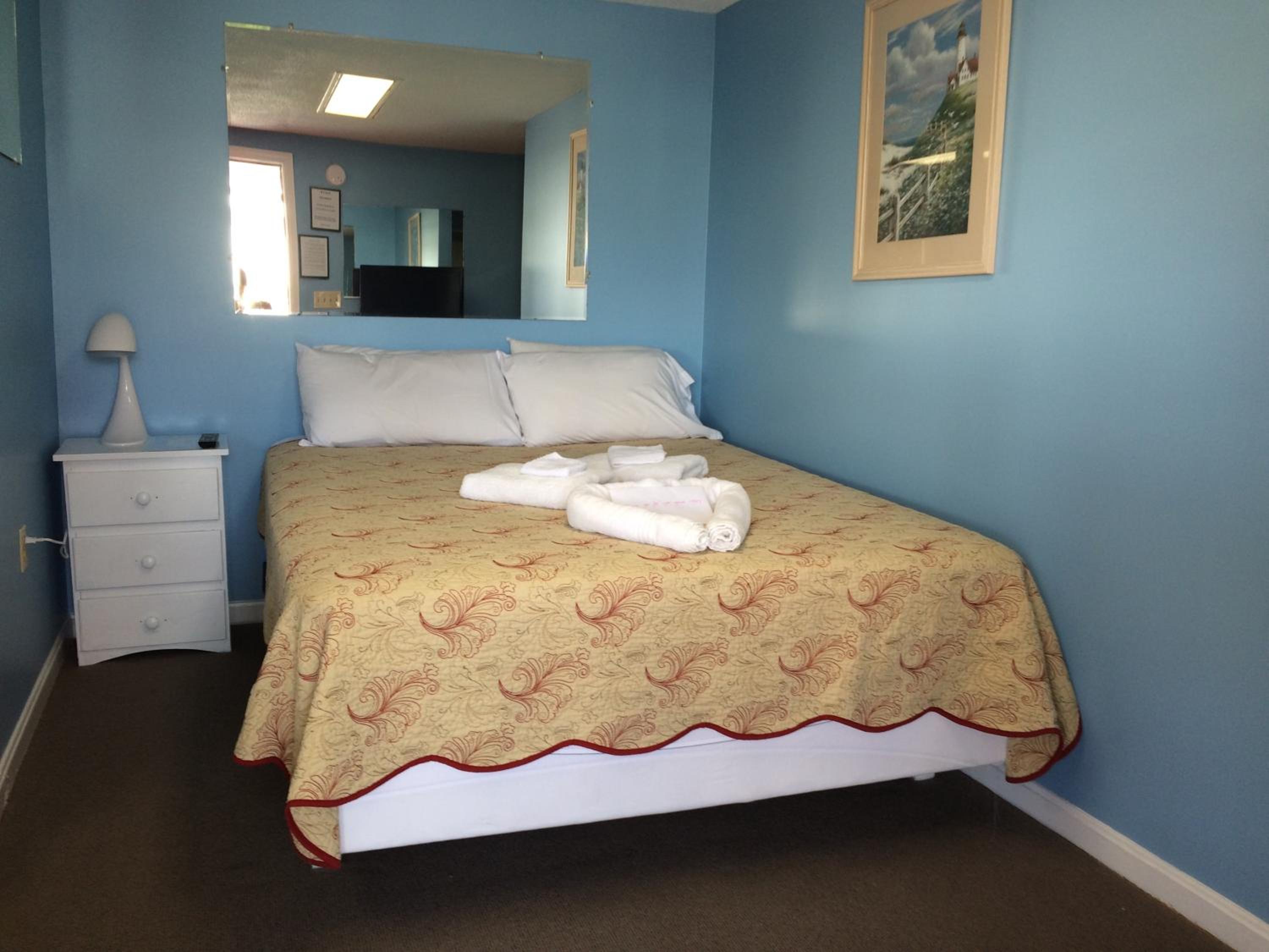 Queen Studio with Double Bed - 17