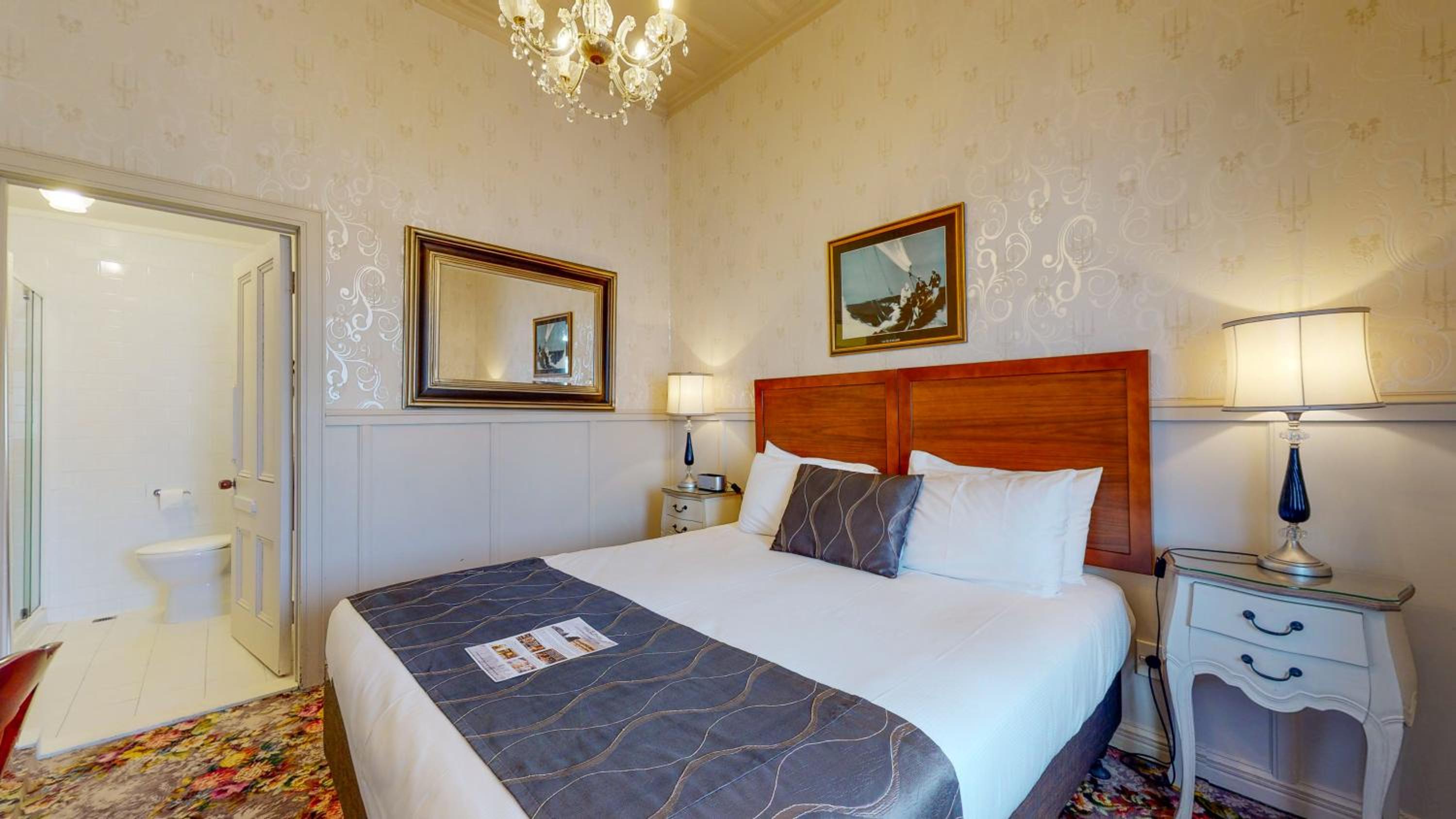 Classic Double Room