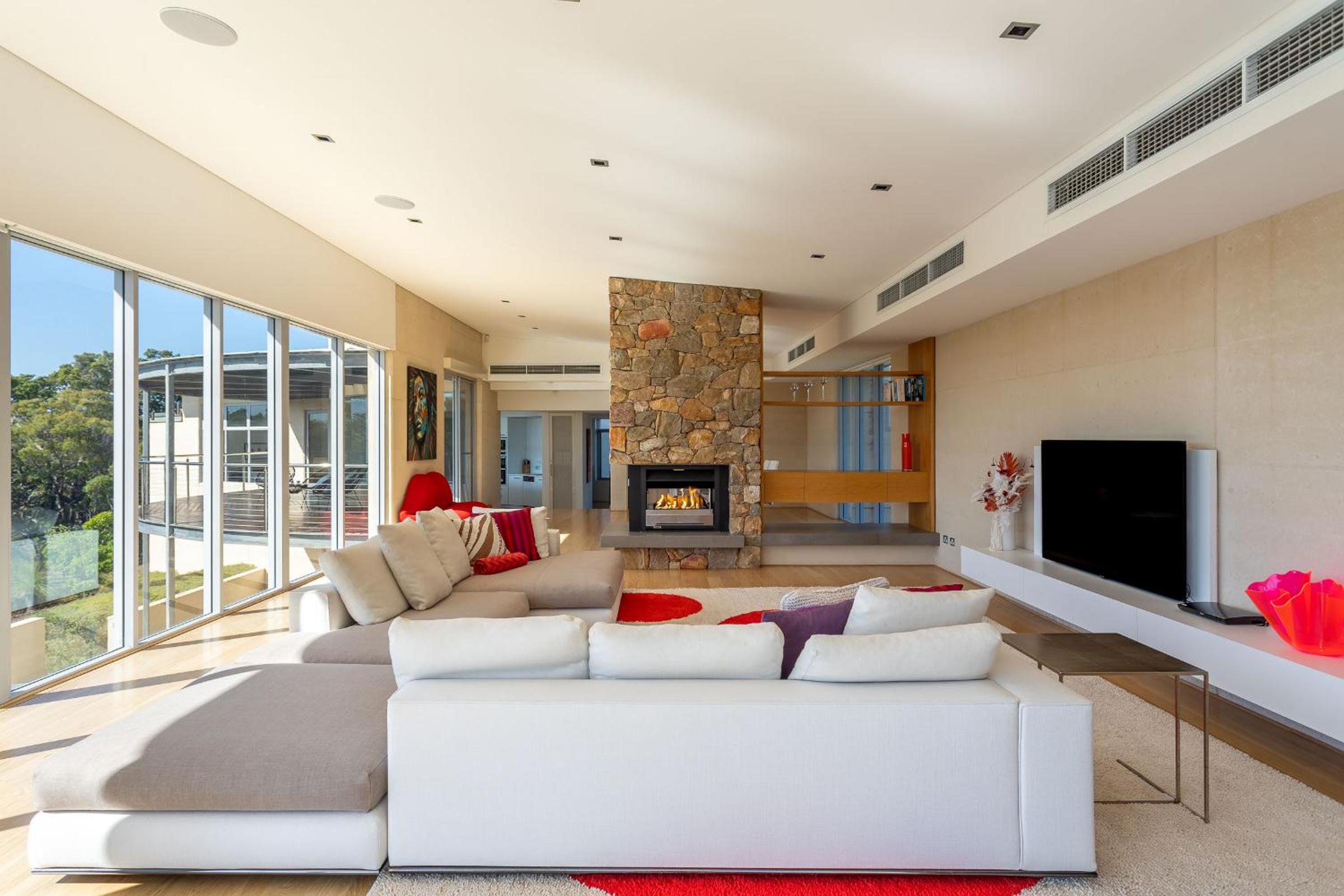 Four-Bedroom House photo 1