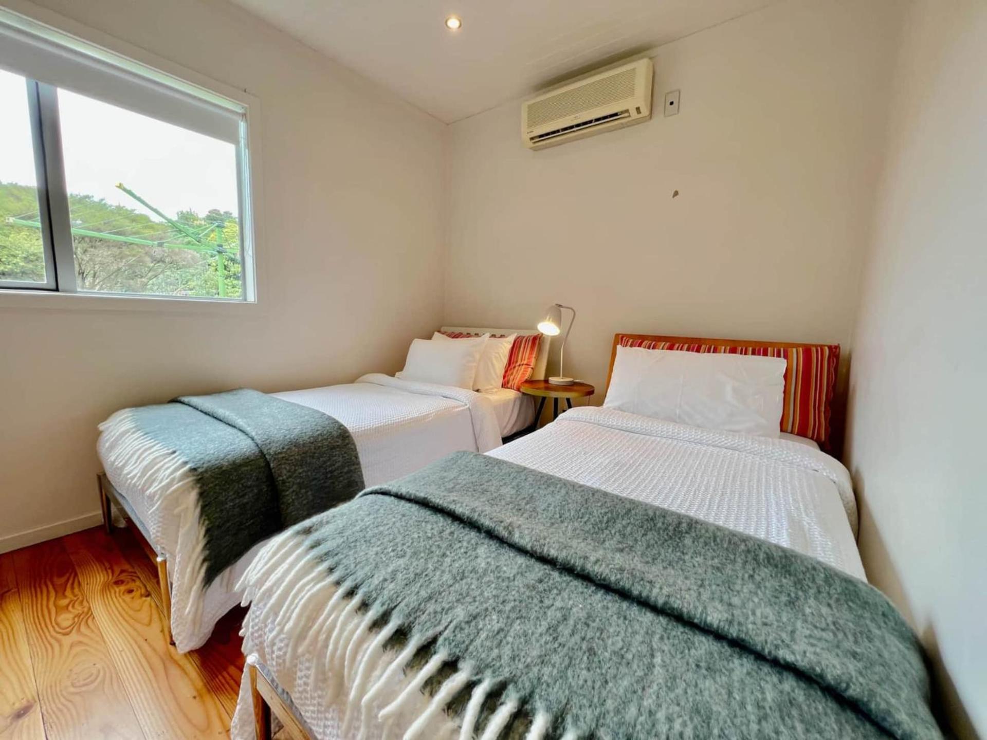 Three-Bedroom House photo 3