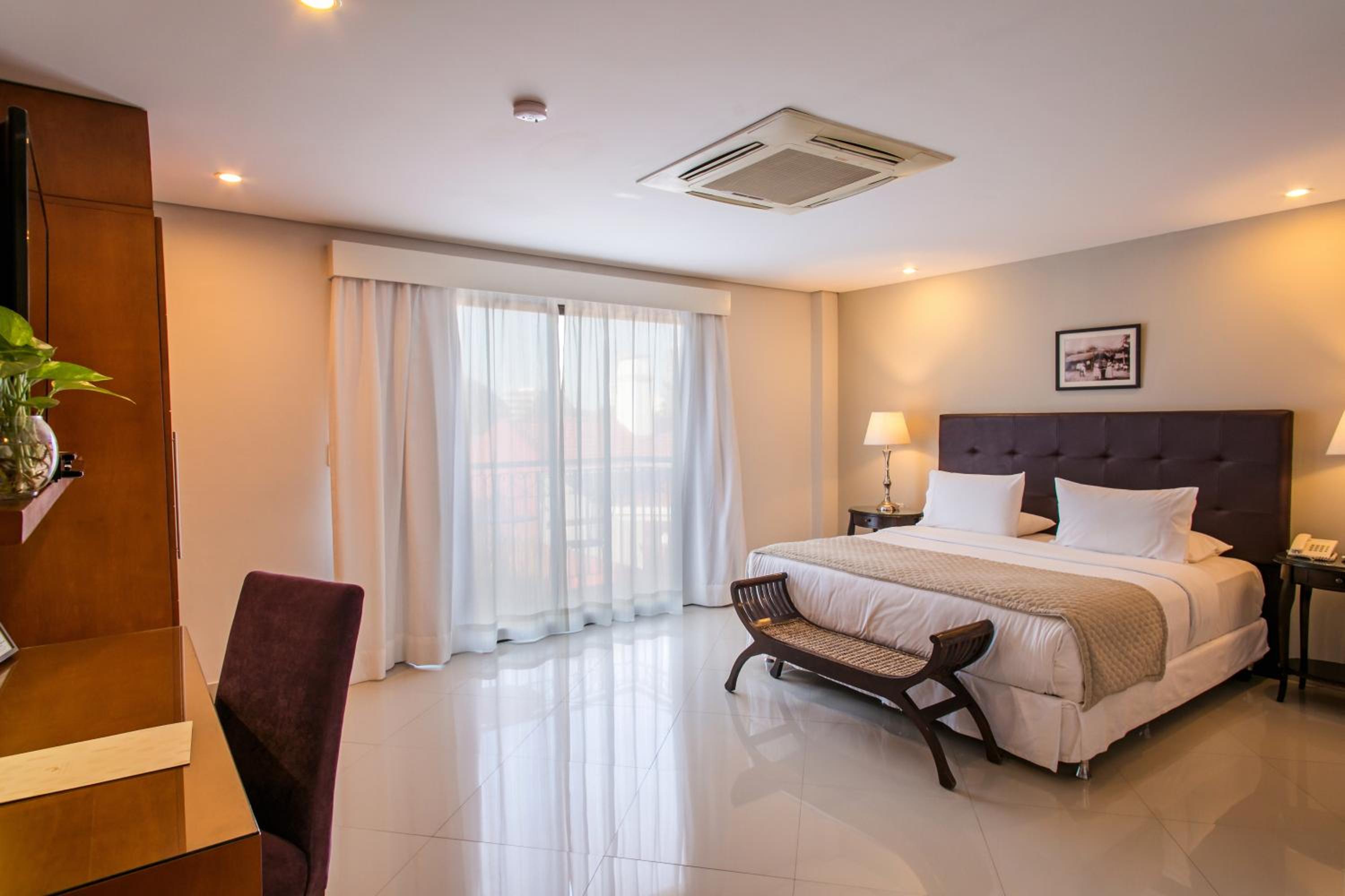 Executive Room photo 1