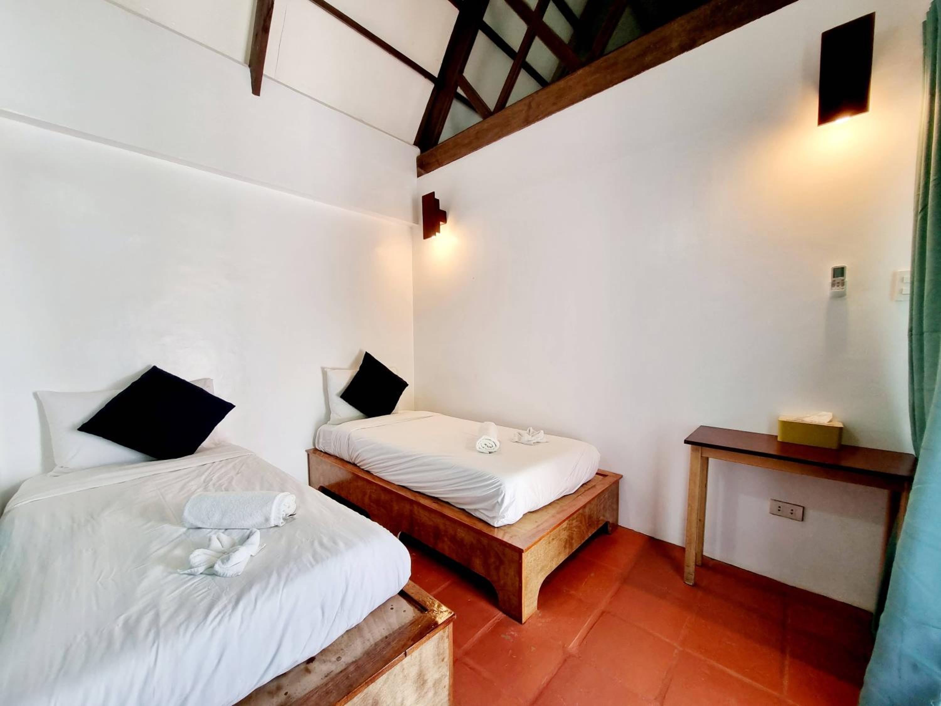 Villa with Garden View - Photo 4