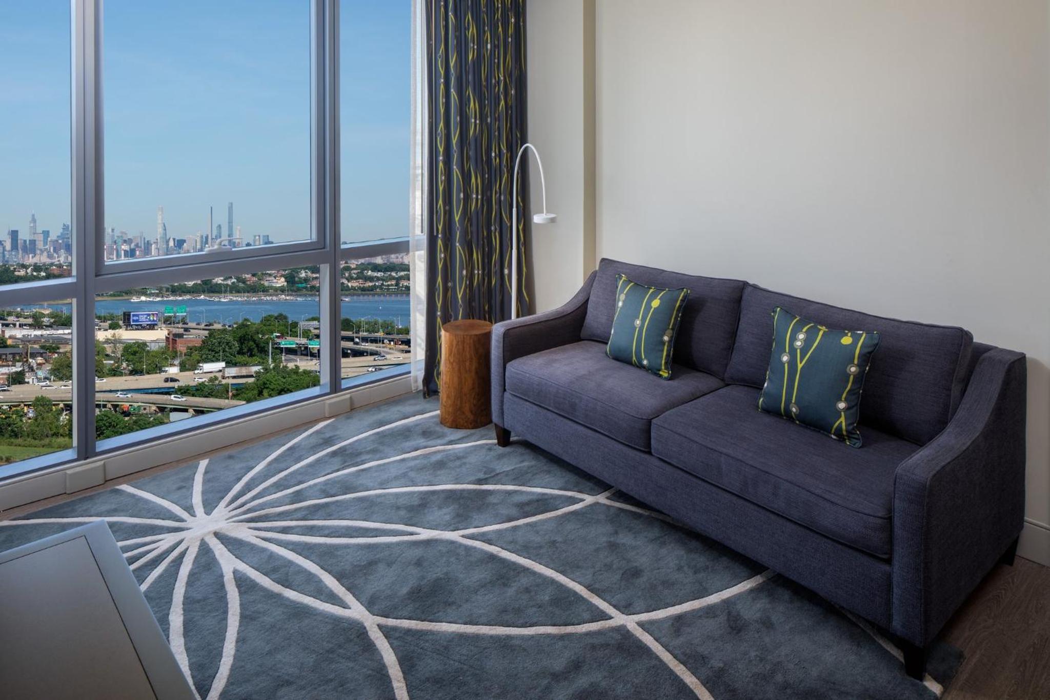 One-Bedroom Suite with Sofa Bed - Photo 6
