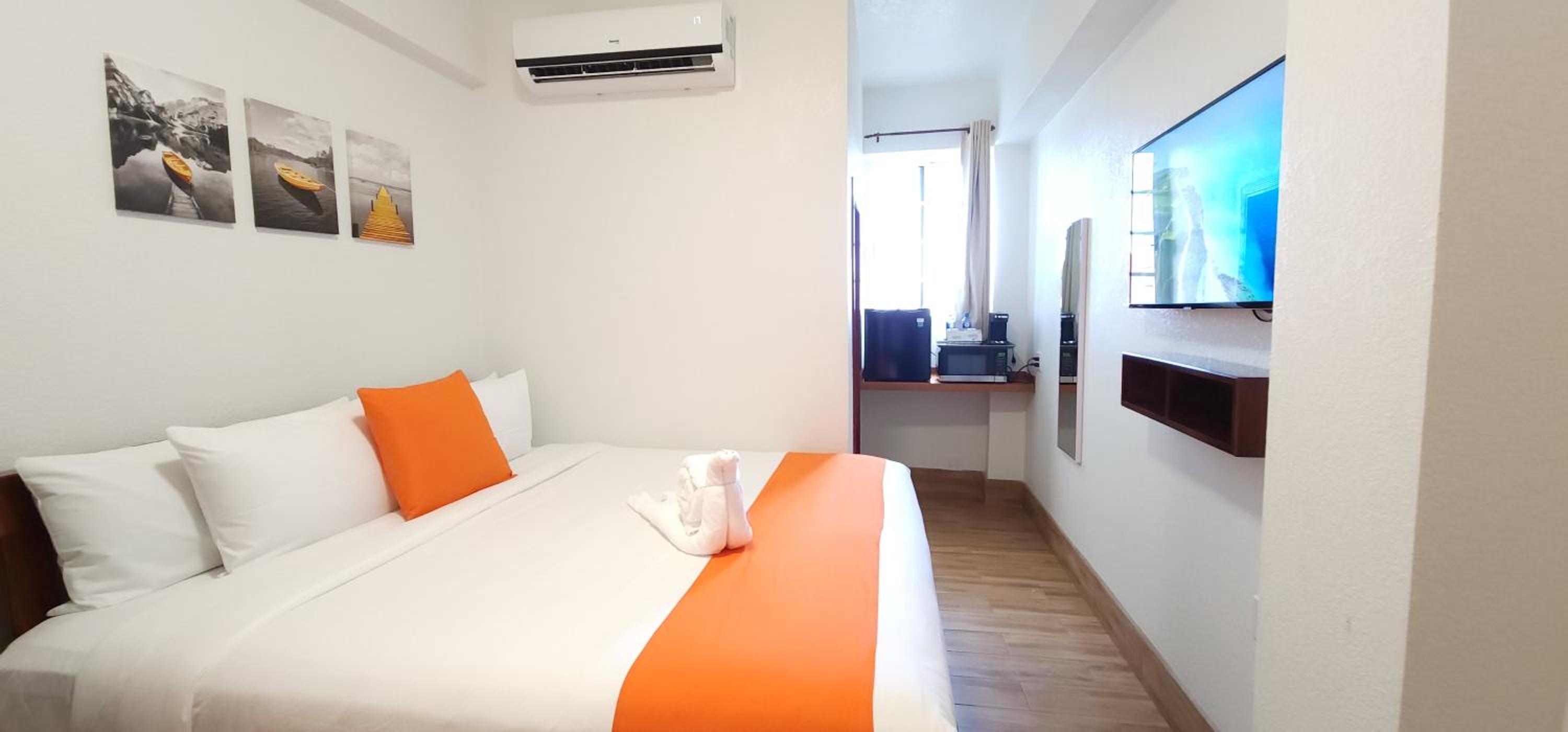 Deluxe King Room
