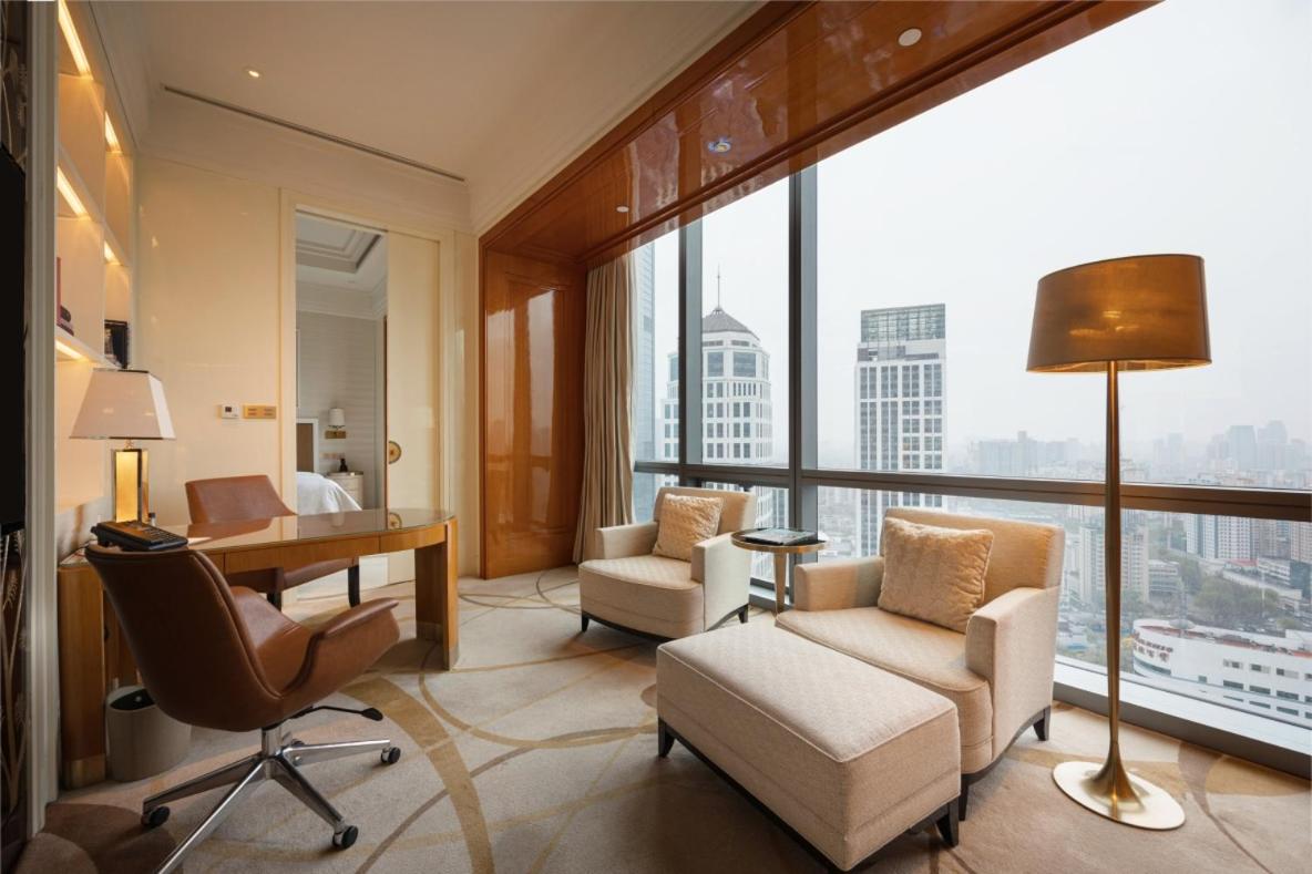 Four Seasons Room Queen photo 2