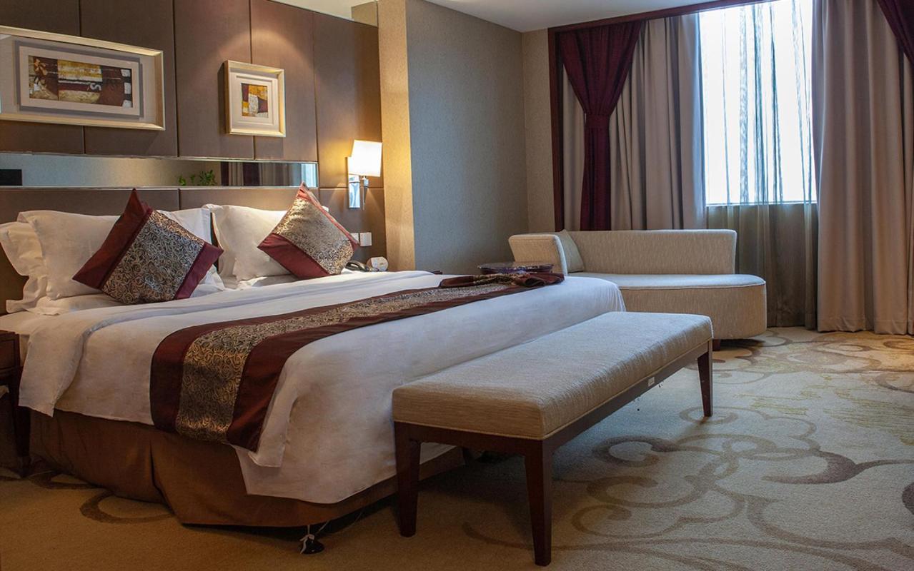 Deluxe Suite