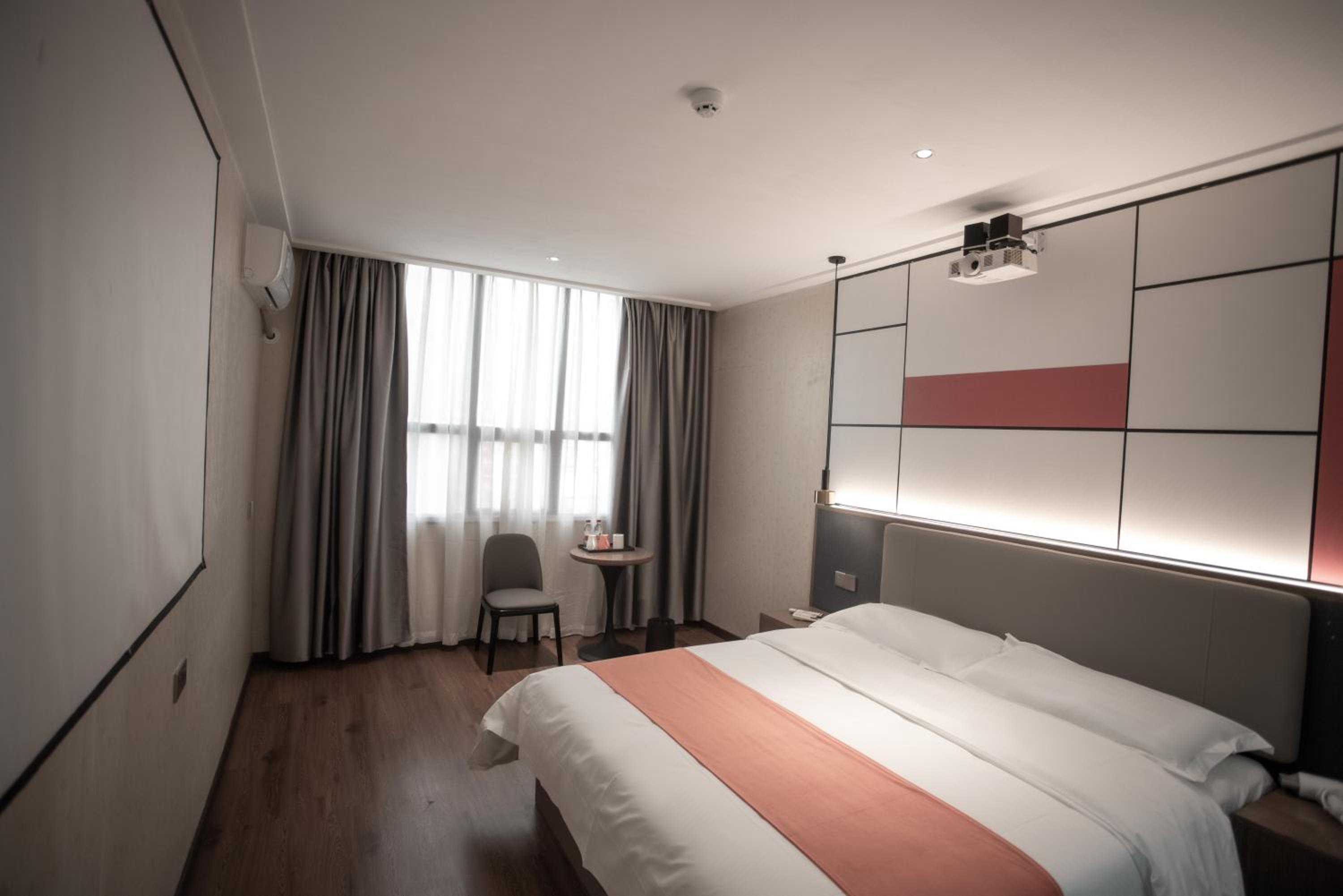 Funny Double Room with Cinema  photo 2