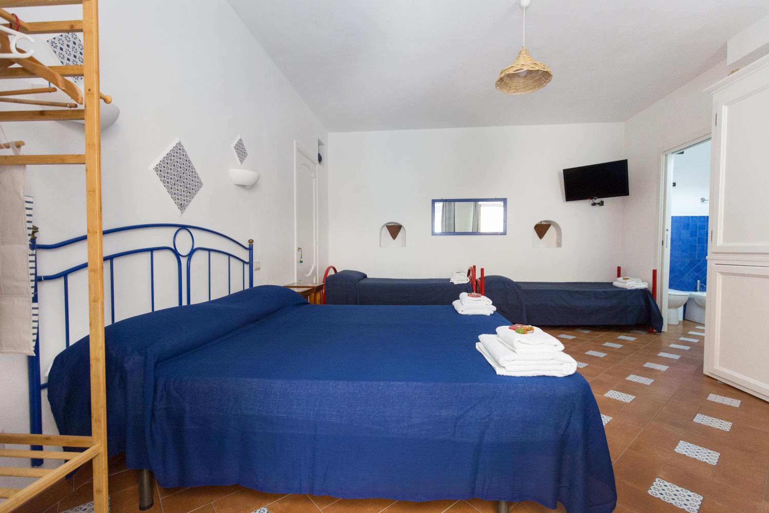 Deluxe Quadruple Room