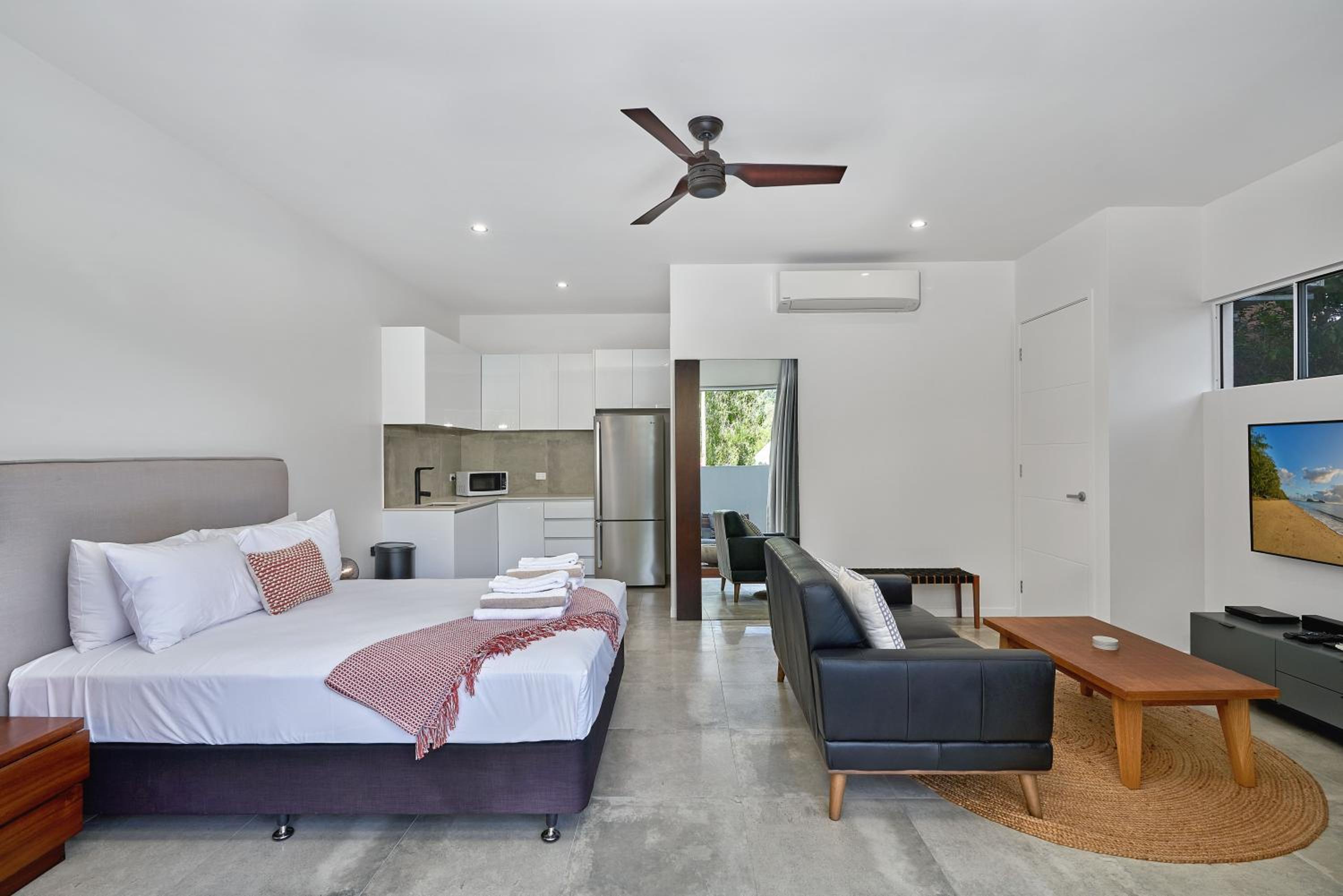 Four-Bedroom House photo 1