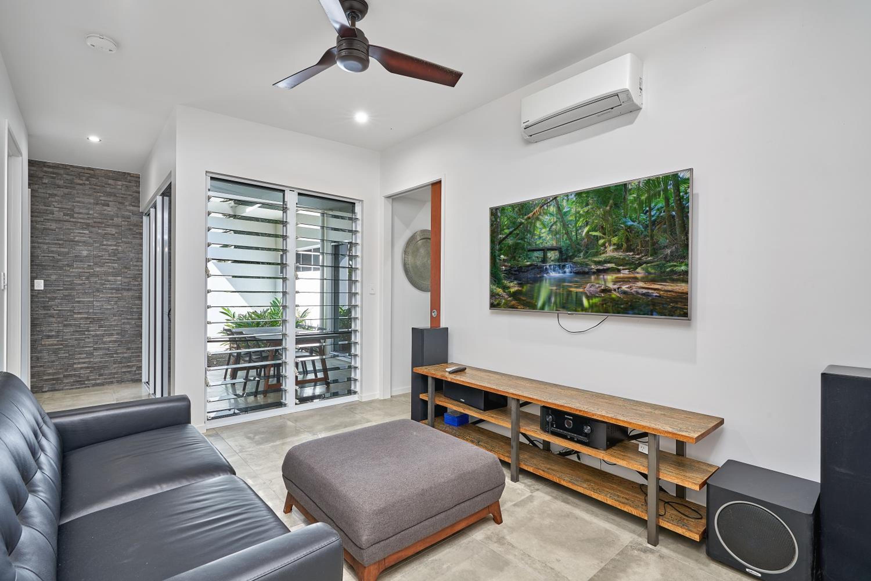 Three-Bedroom House photo 1
