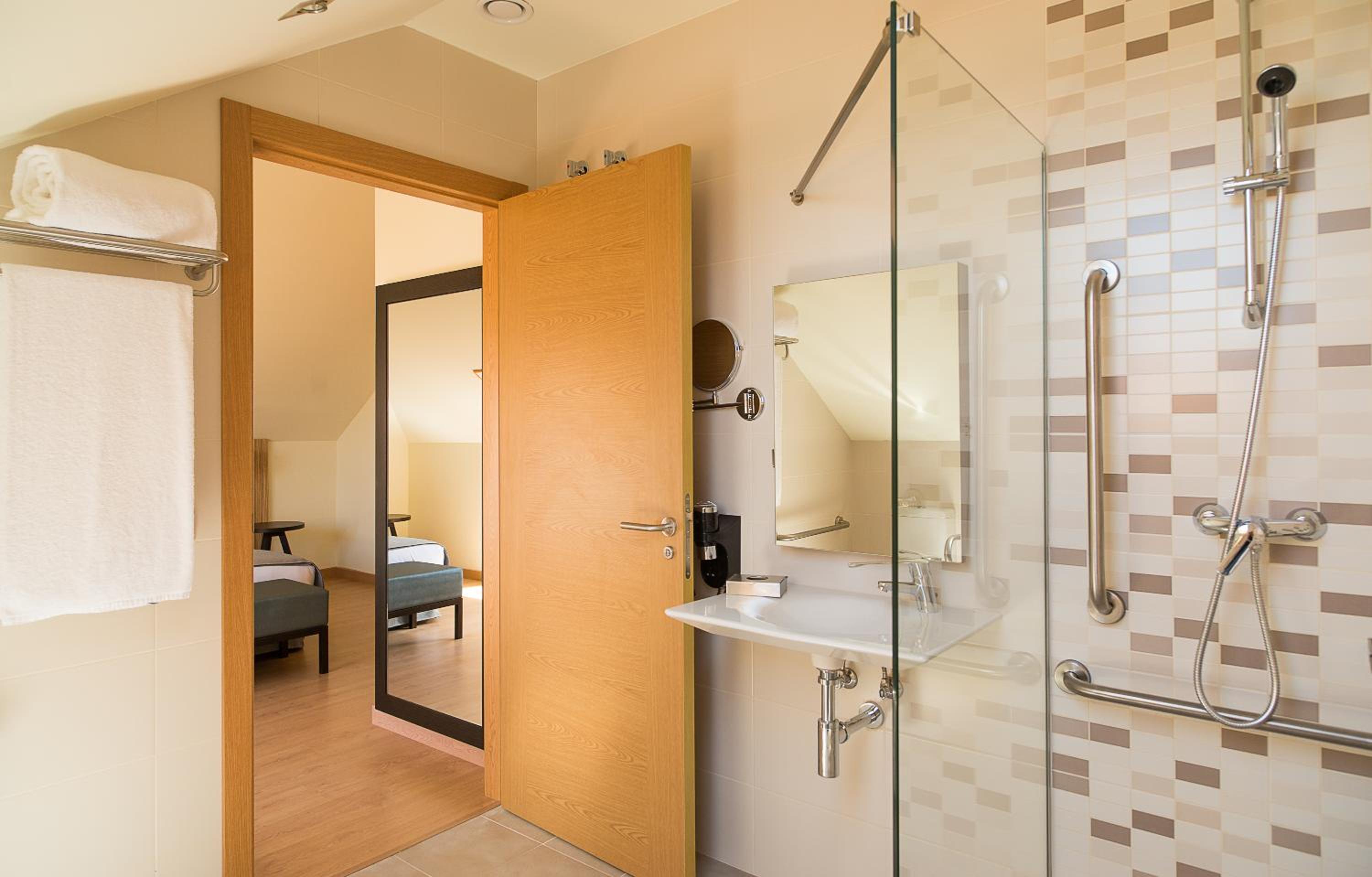Standard Twin Room with Sea View photo 3