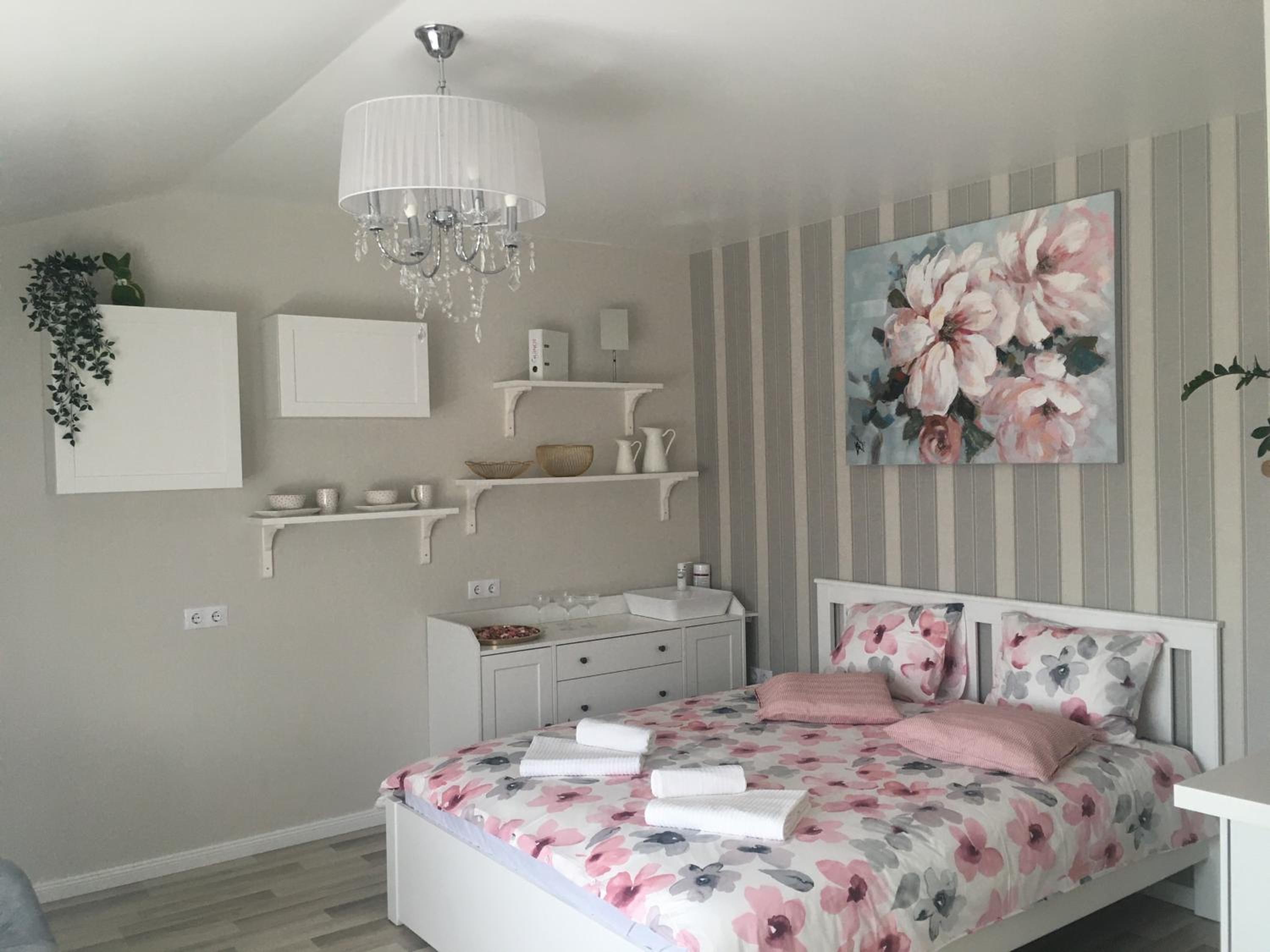 One-Bedroom House - Photo 3