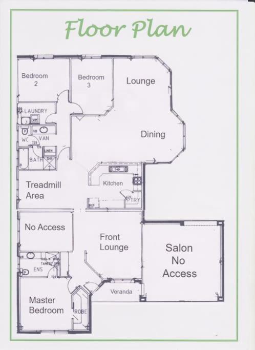 Three-Bedroom House photo 2