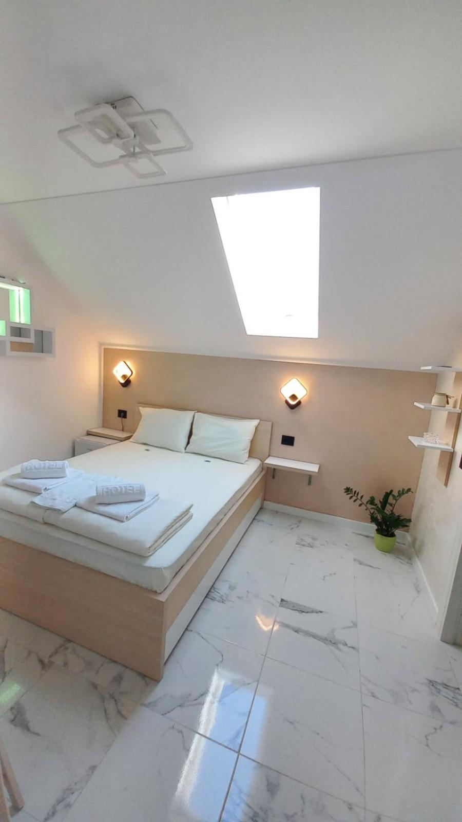 Classic Triple Room photo 2