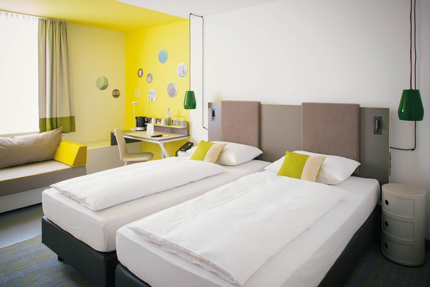Lounge Room - Photo 4