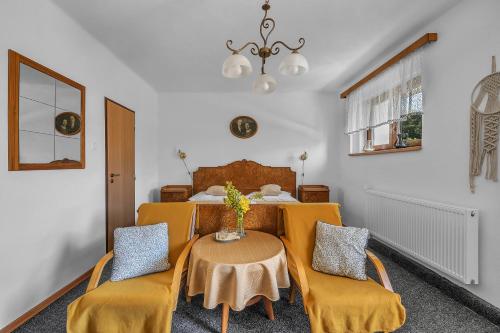 Double Room with Patio photo 3