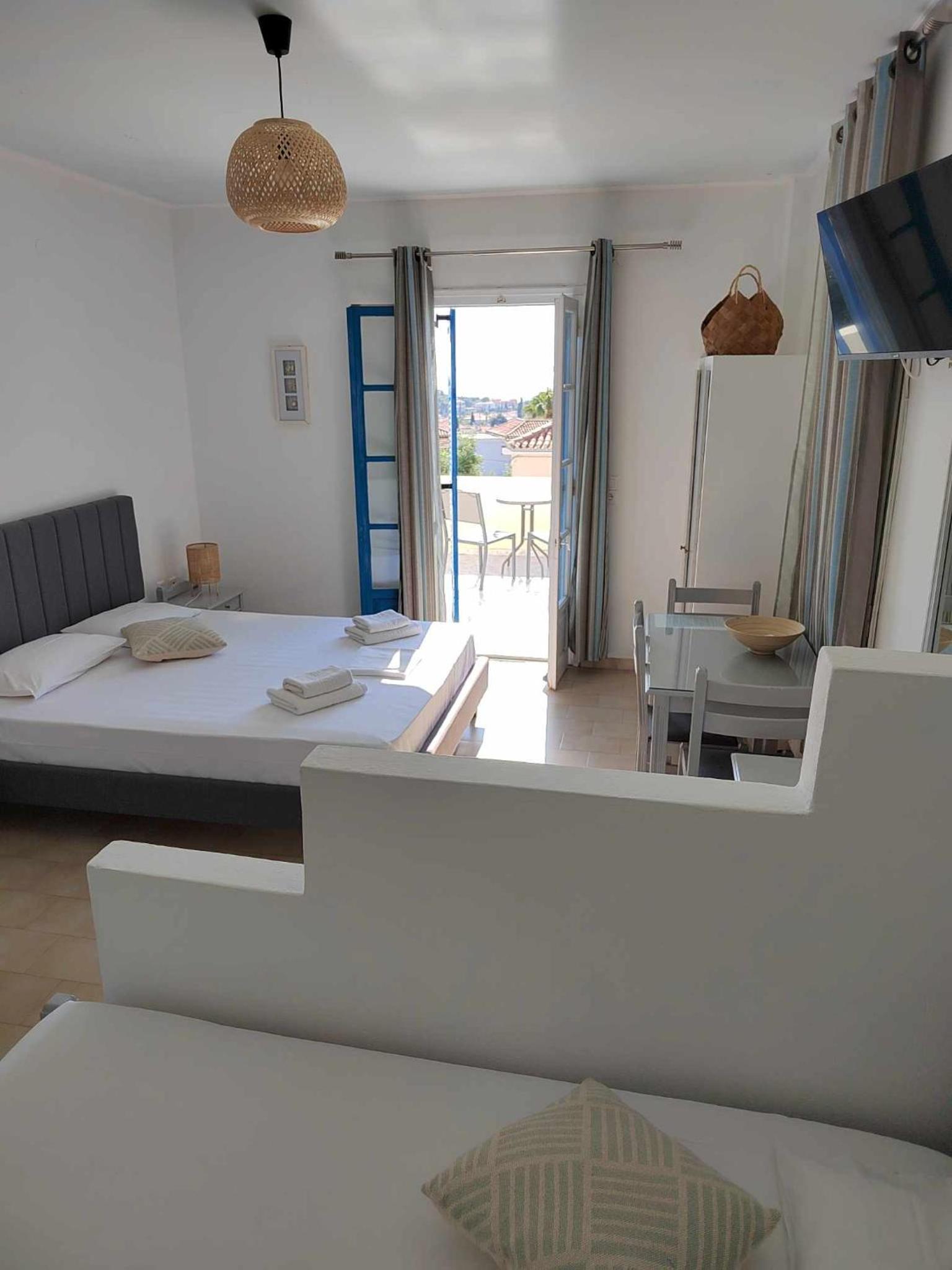 Triple Room photo 2