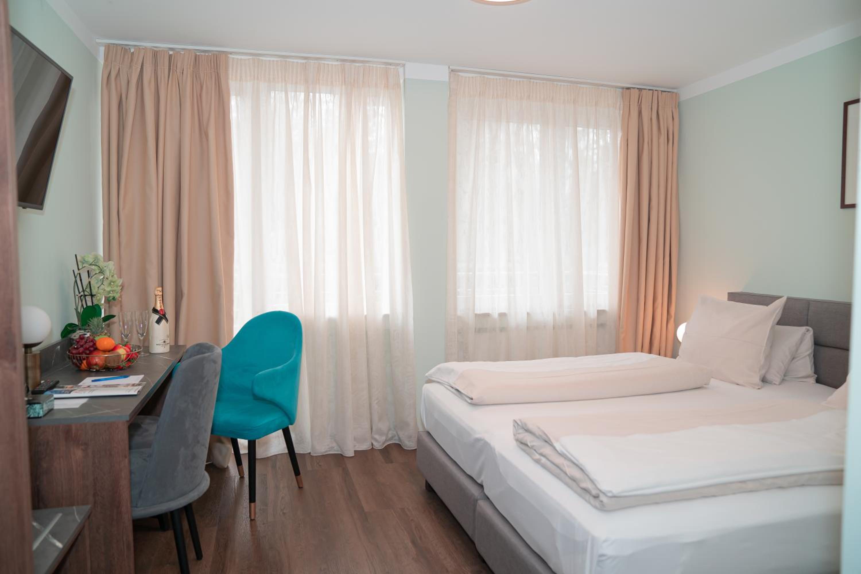 Standard Double Room photo 2