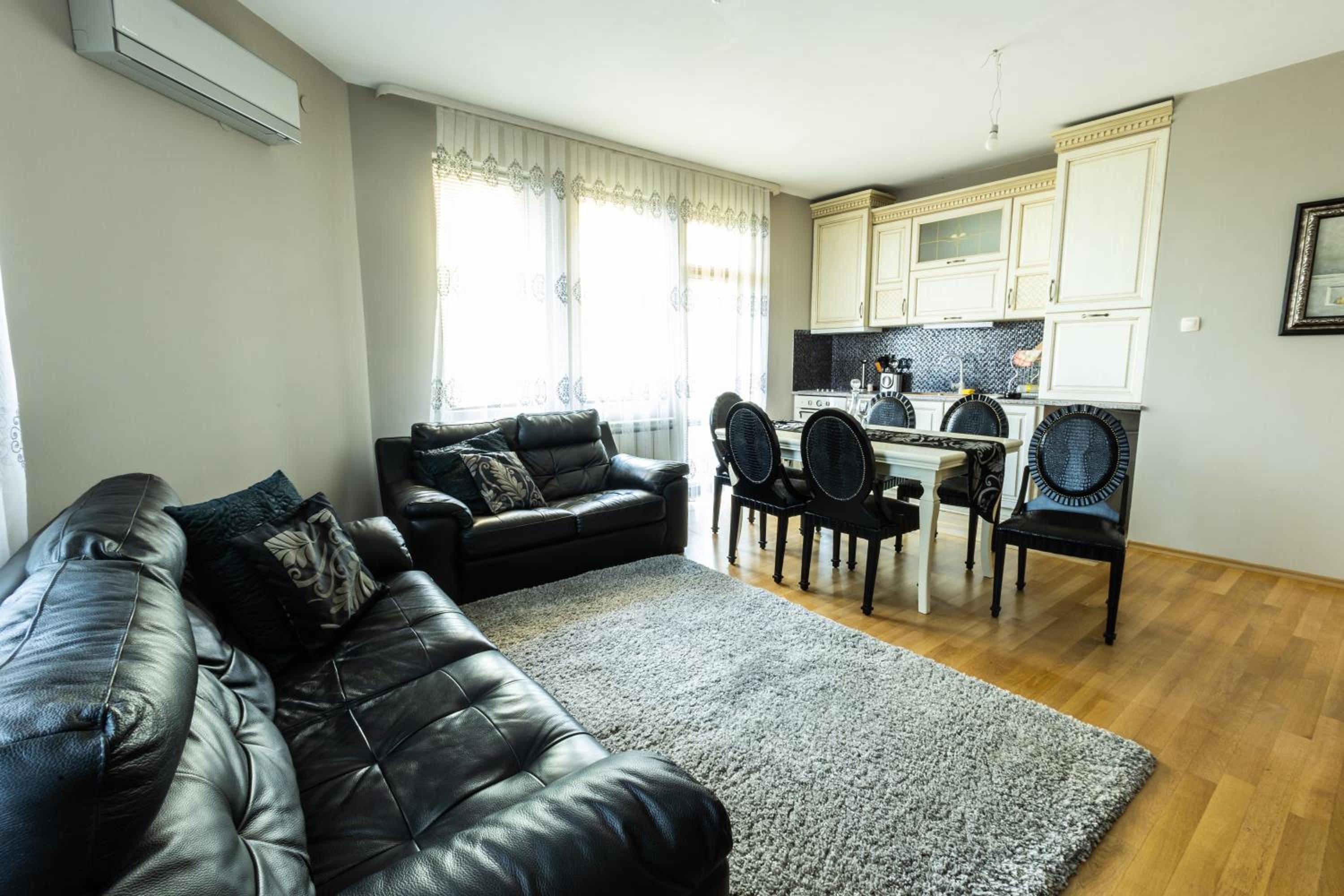 Apartment with Garden View - Photo 5