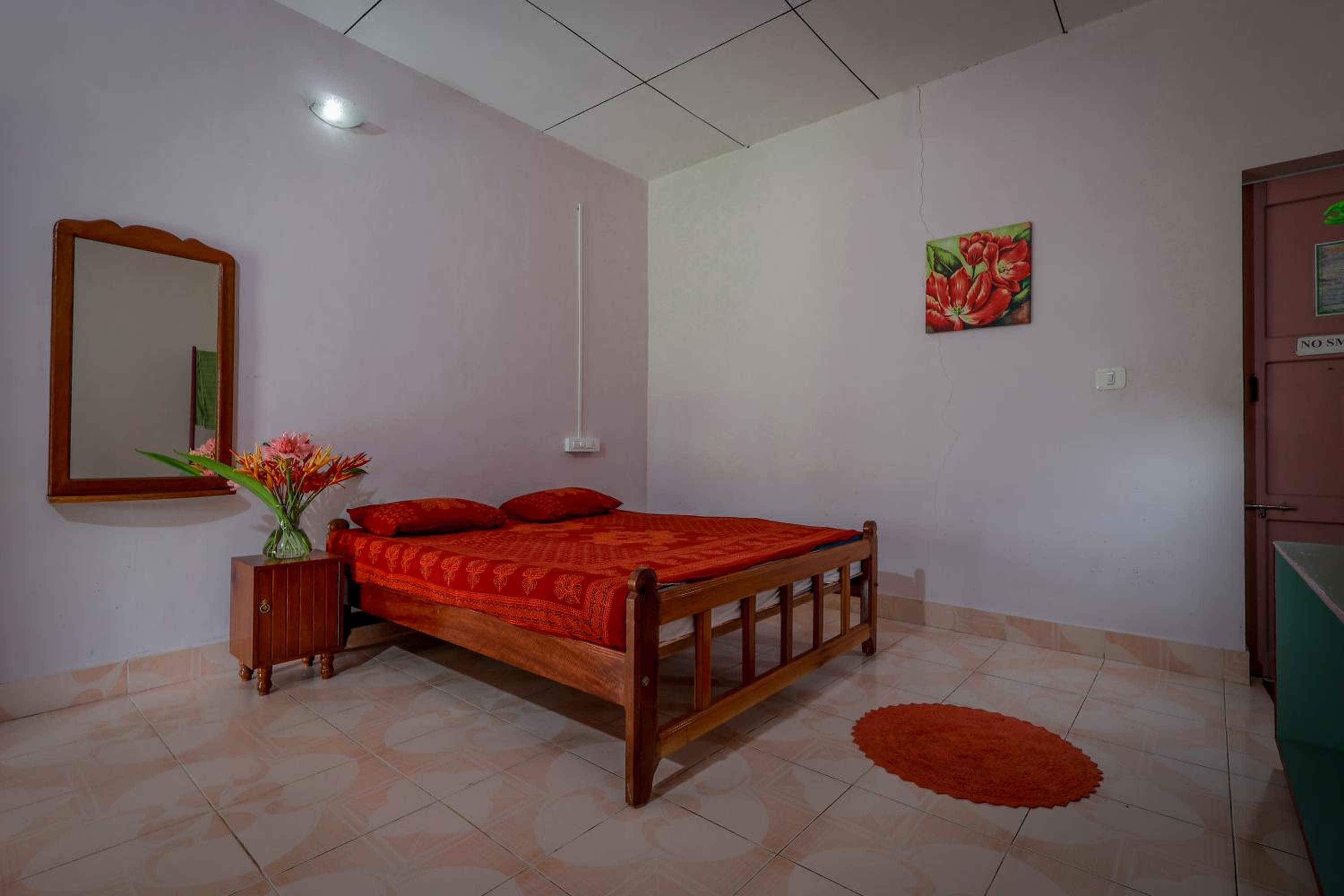 Queen Room with Garden View - Photo 1