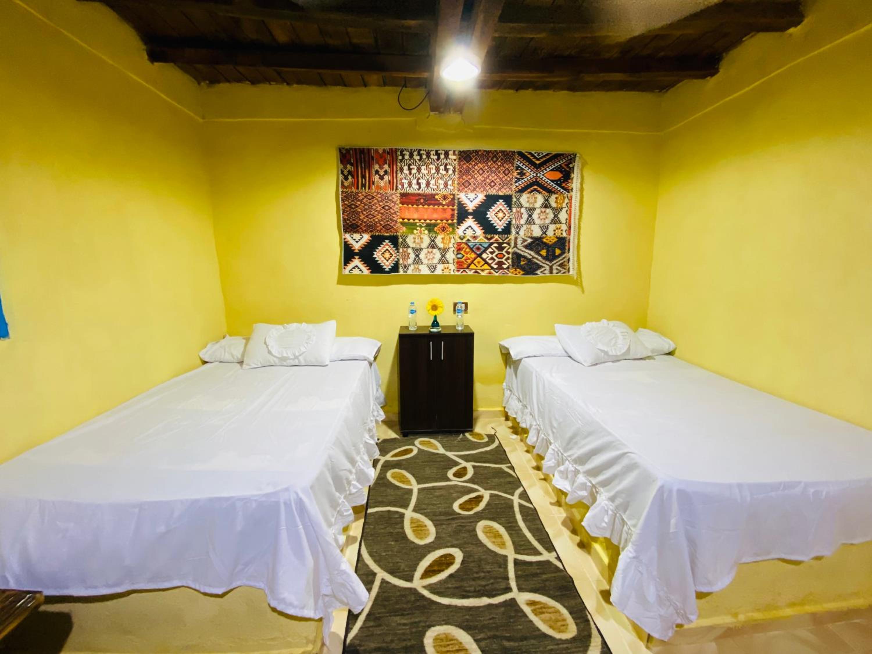 Economy Triple Room - Photo 6